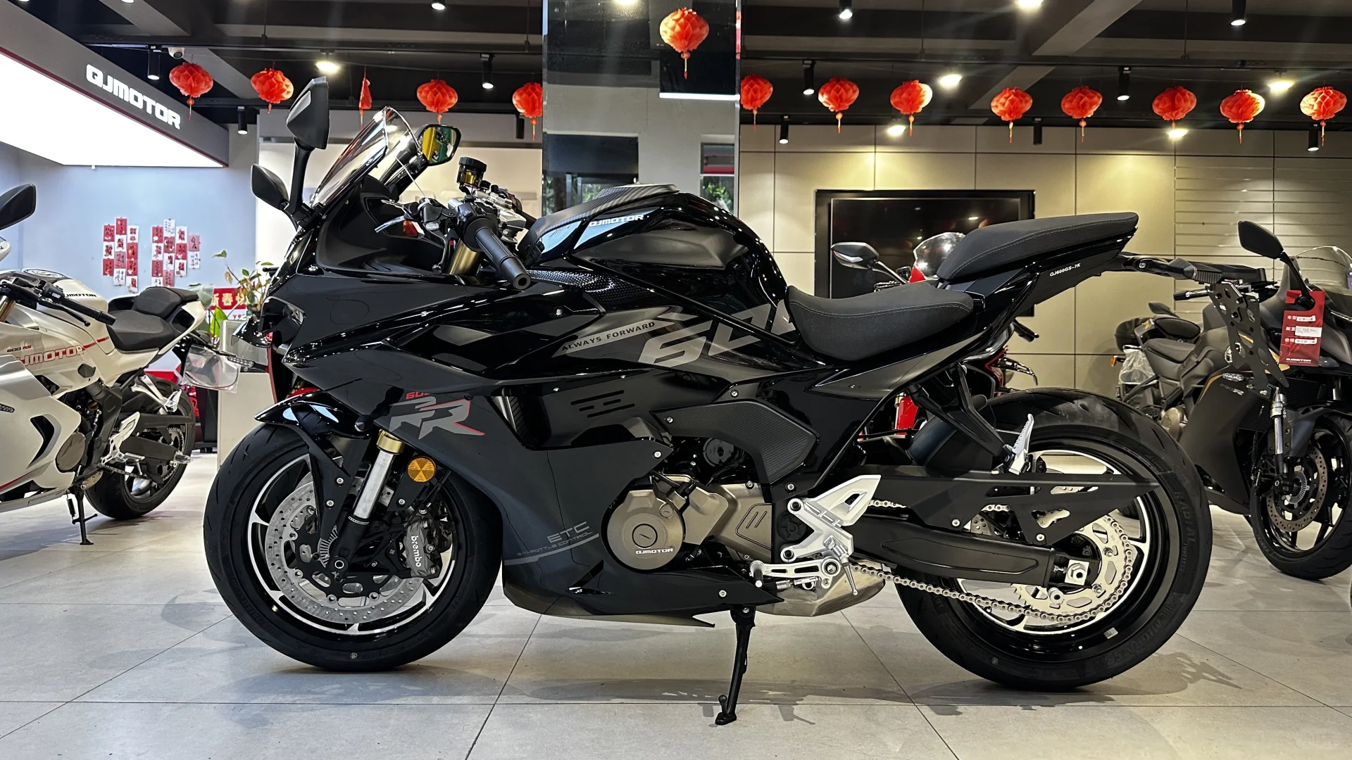 QJ赛550ES，能否成为QJ代表性机车？