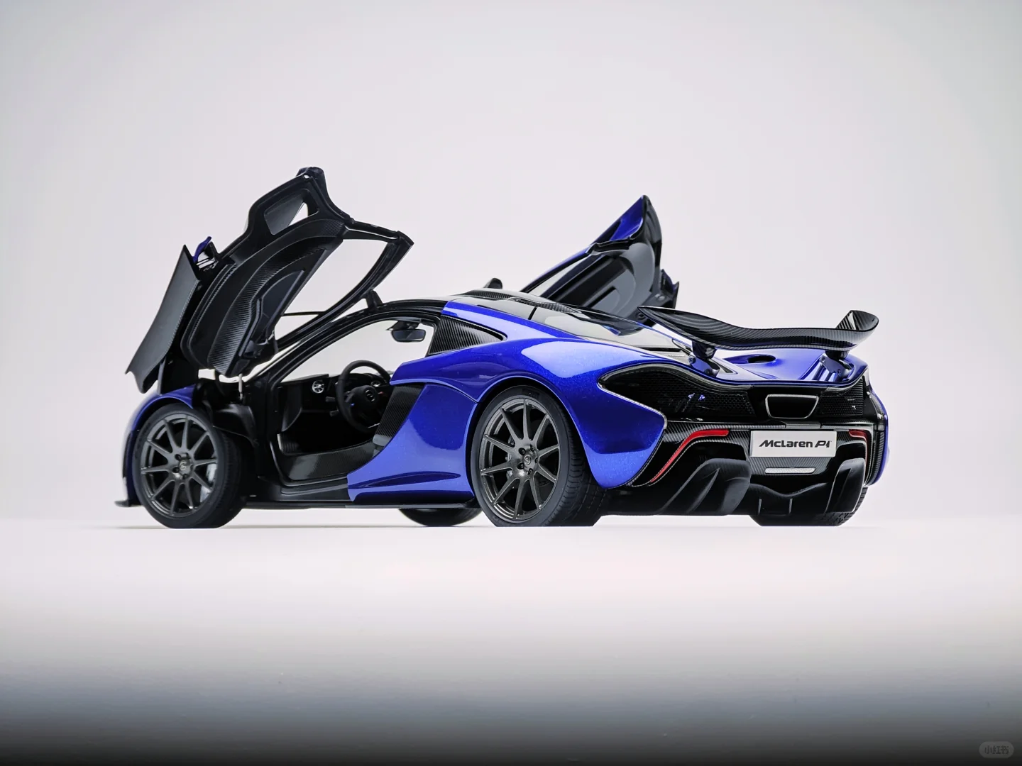 AA至此走上卖塑料的罪恶之路 迈凯伦 P1