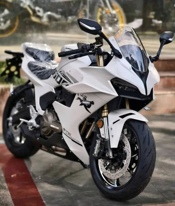 QJMotor赛550 ES上市 售价24,999元