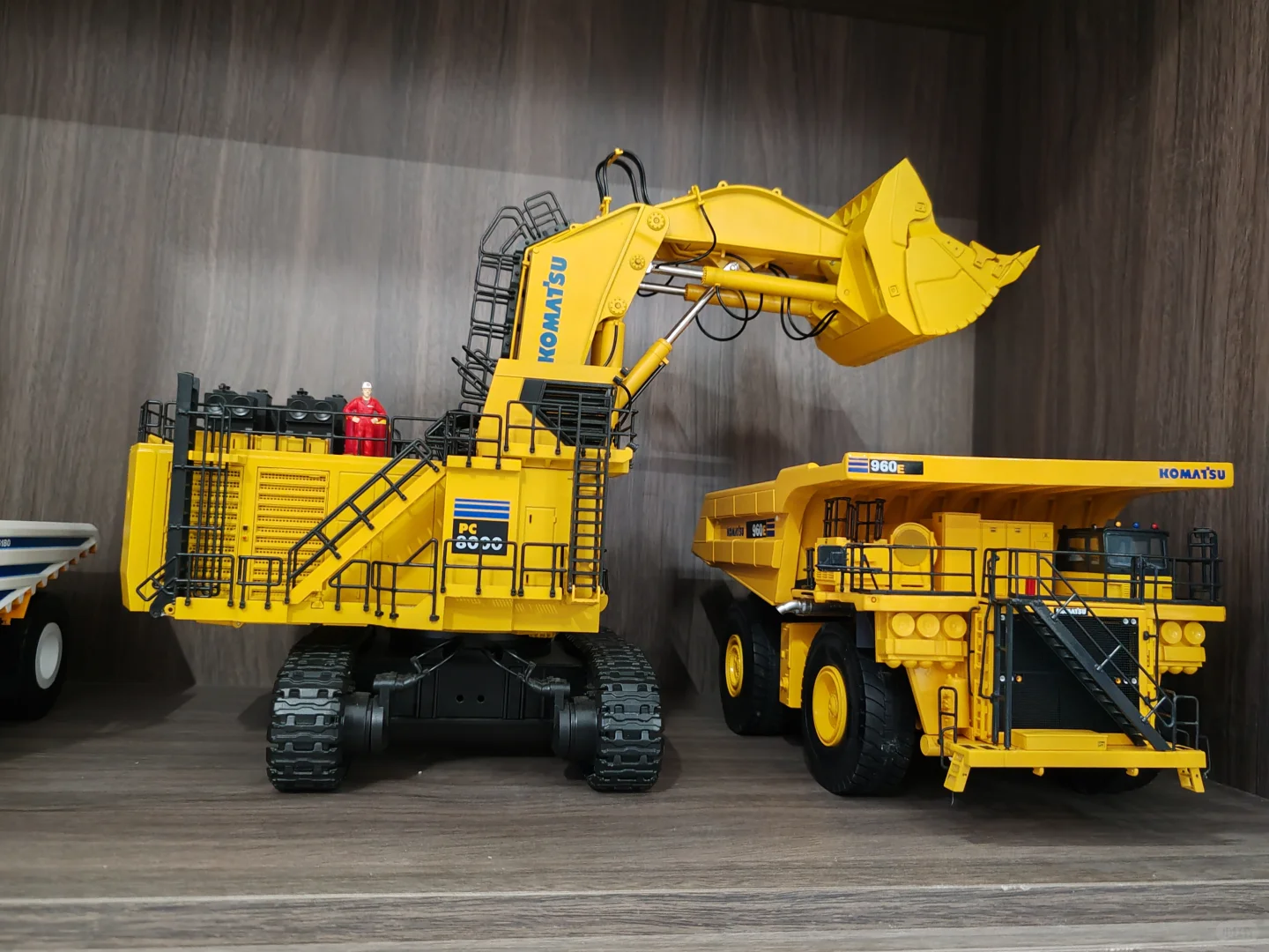 800吨级矿用挖机赏鉴