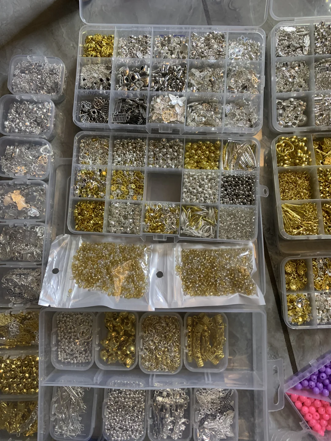 6斤多合金配件打包出，80包车马