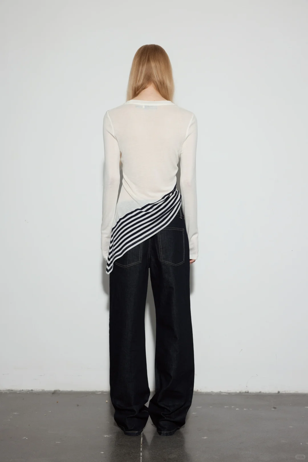 BOLD/italic｜条纹拼接斜摆打底衫