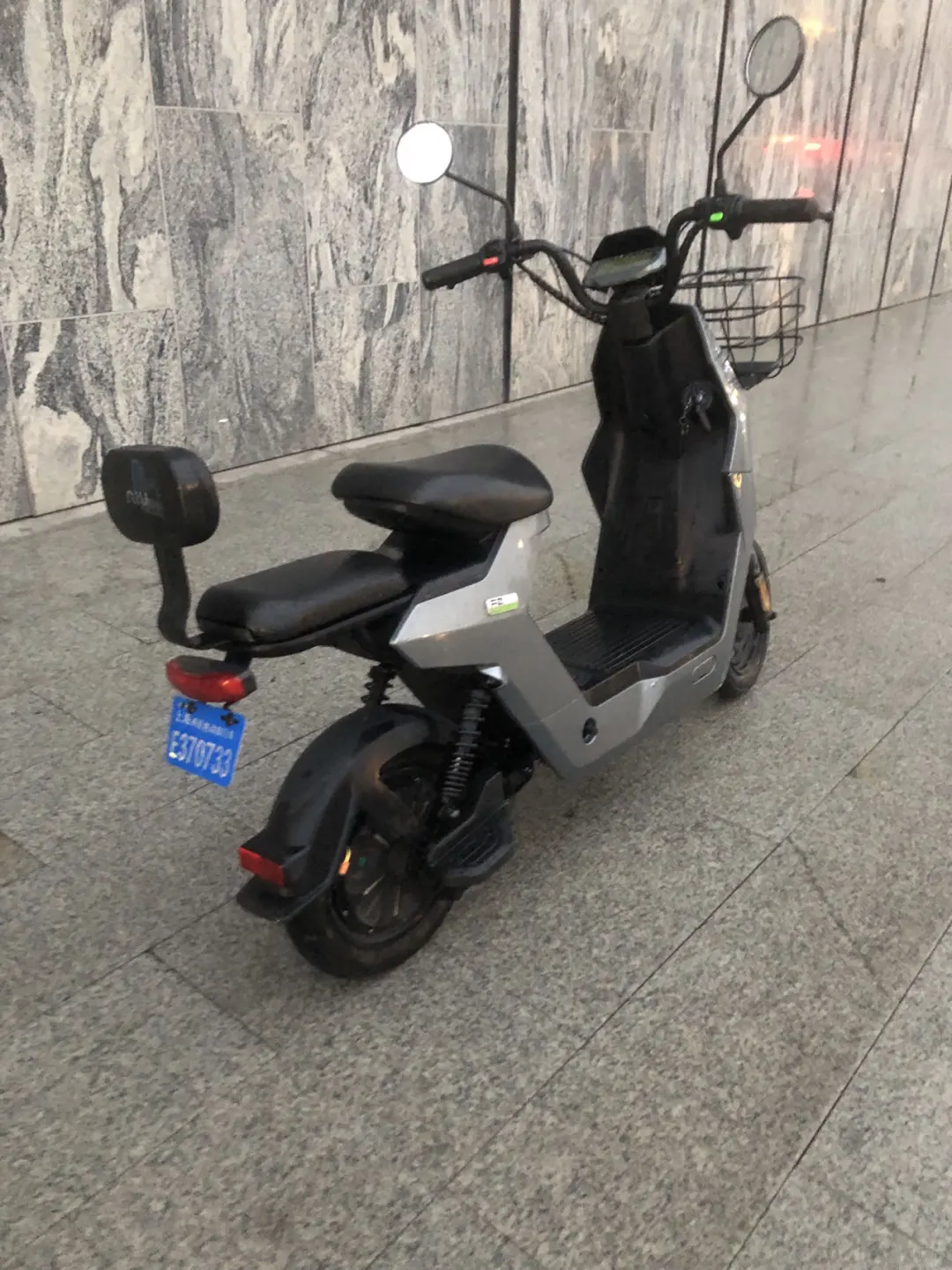 出闲置小牛电动车