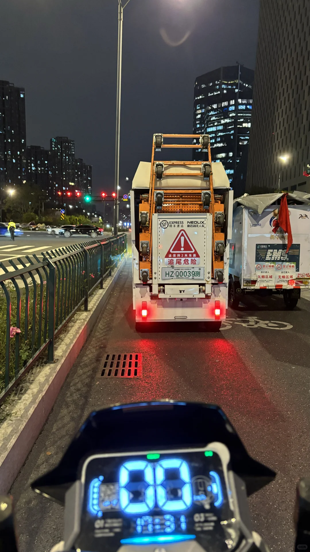 无人驾驶顺丰车