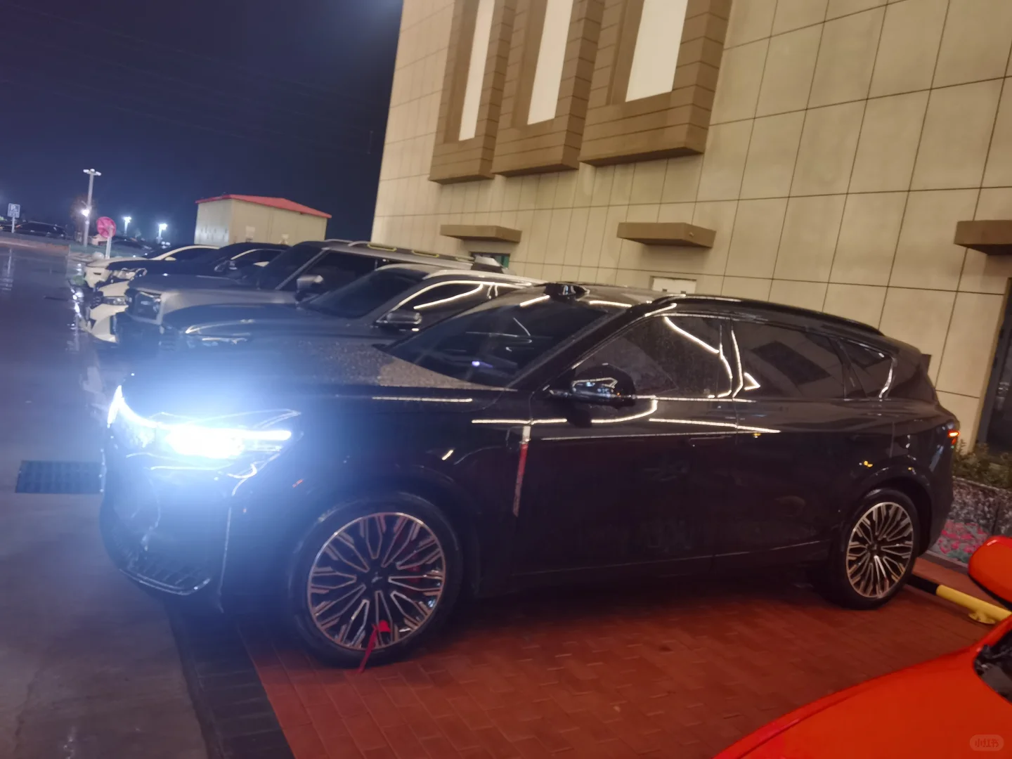 为颜值买单不亏，灯幕吸睛质感拉满