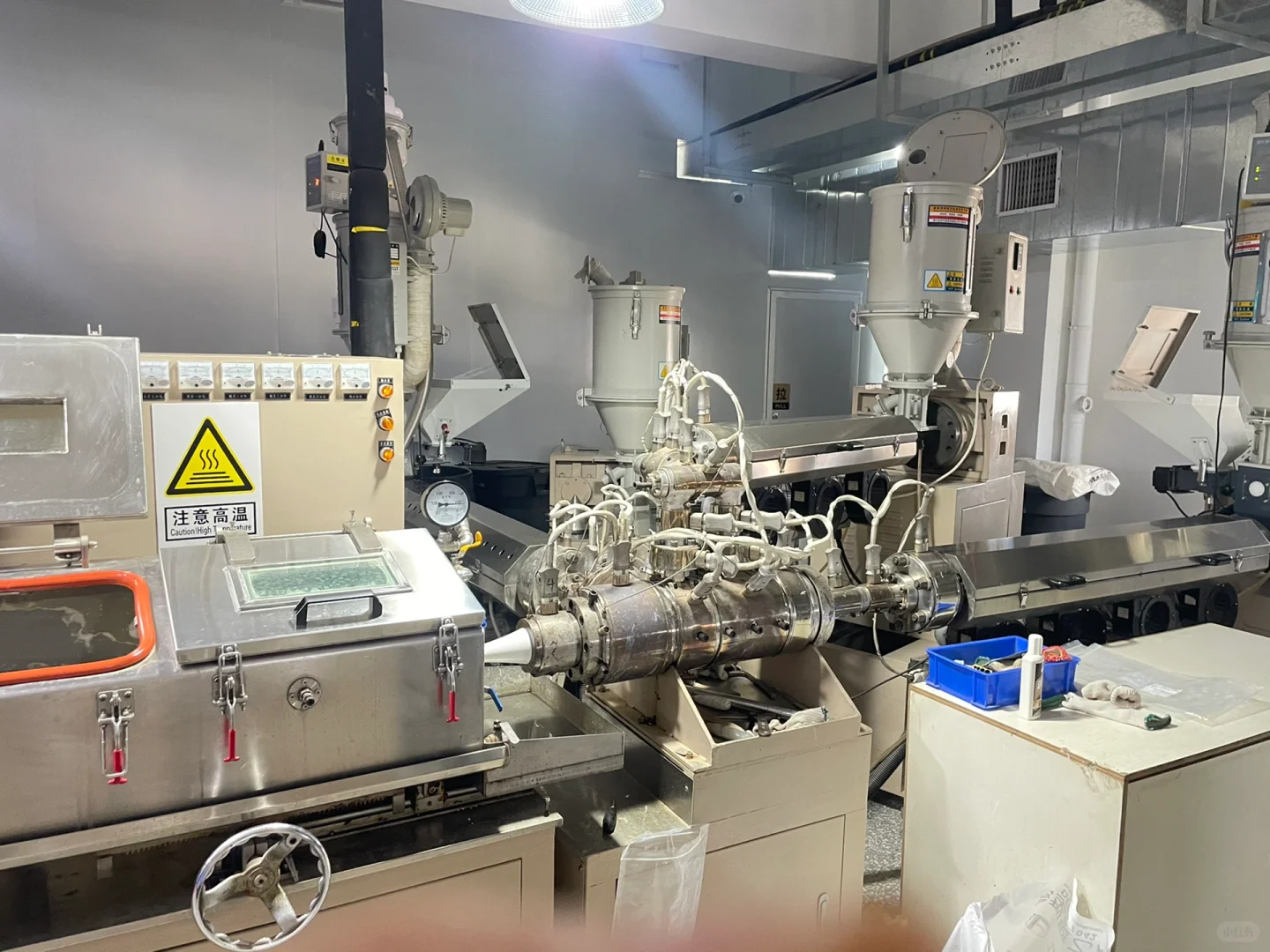 化妆品软管包材原来是这样生产出来的！