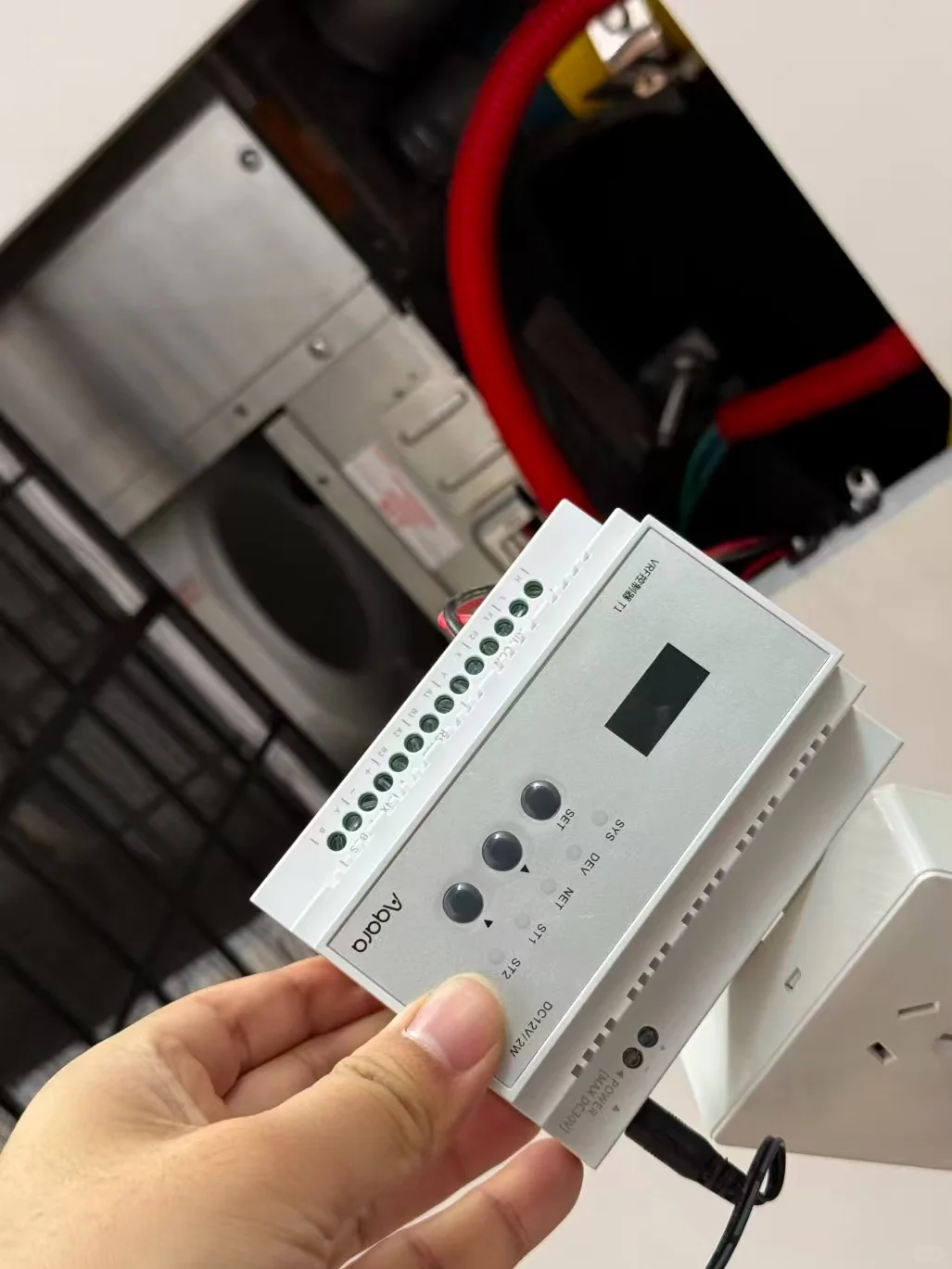 ?哇塞！95后小姐姐强势打造全屋智能啦！