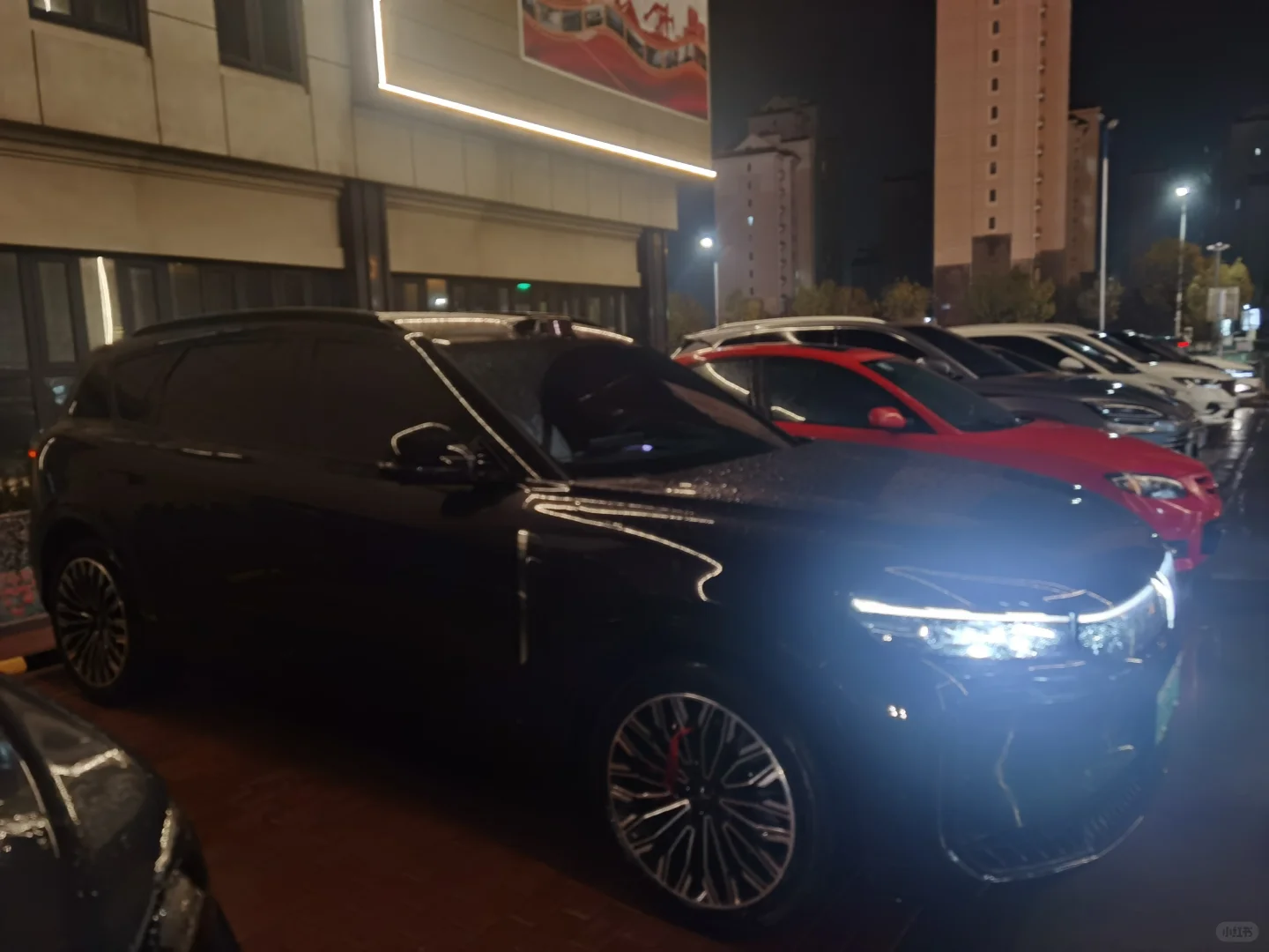 为颜值买单不亏，灯幕吸睛质感拉满