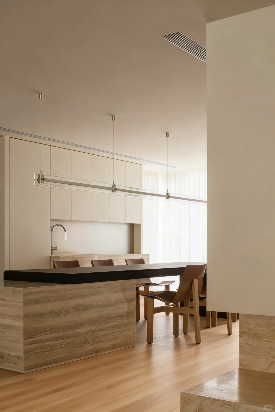 材质叙事与空间秩序的顶奢质感