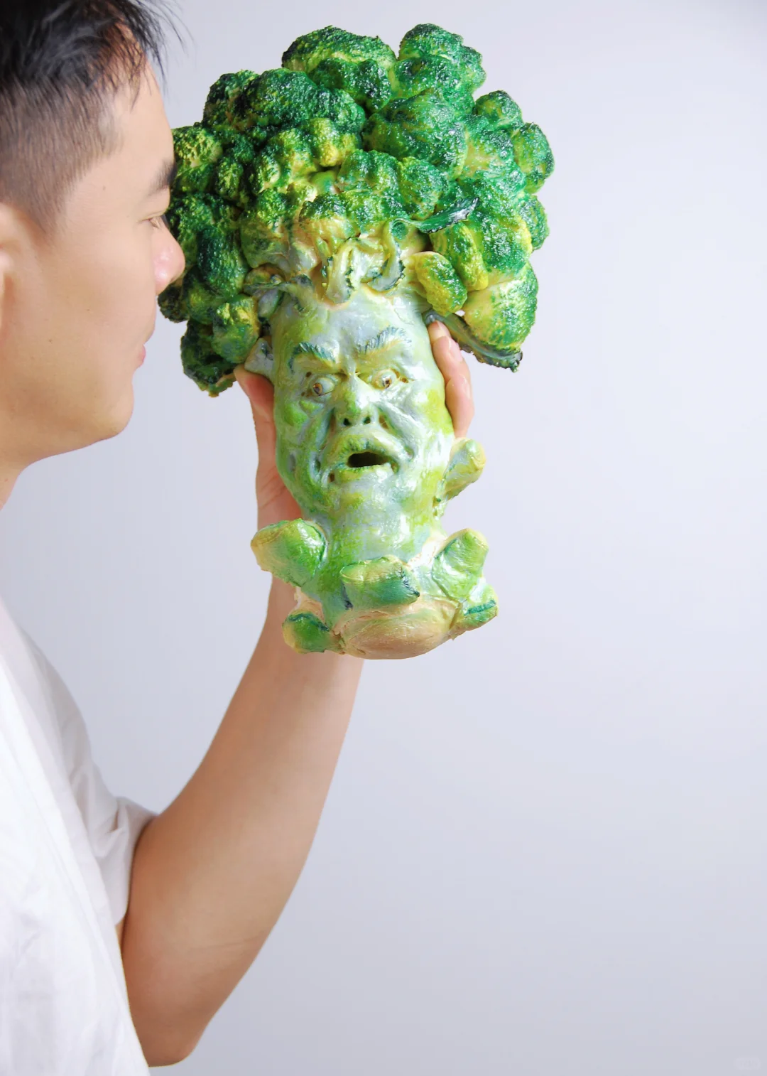 面包西兰花、烘烤前与烘烤后的区别