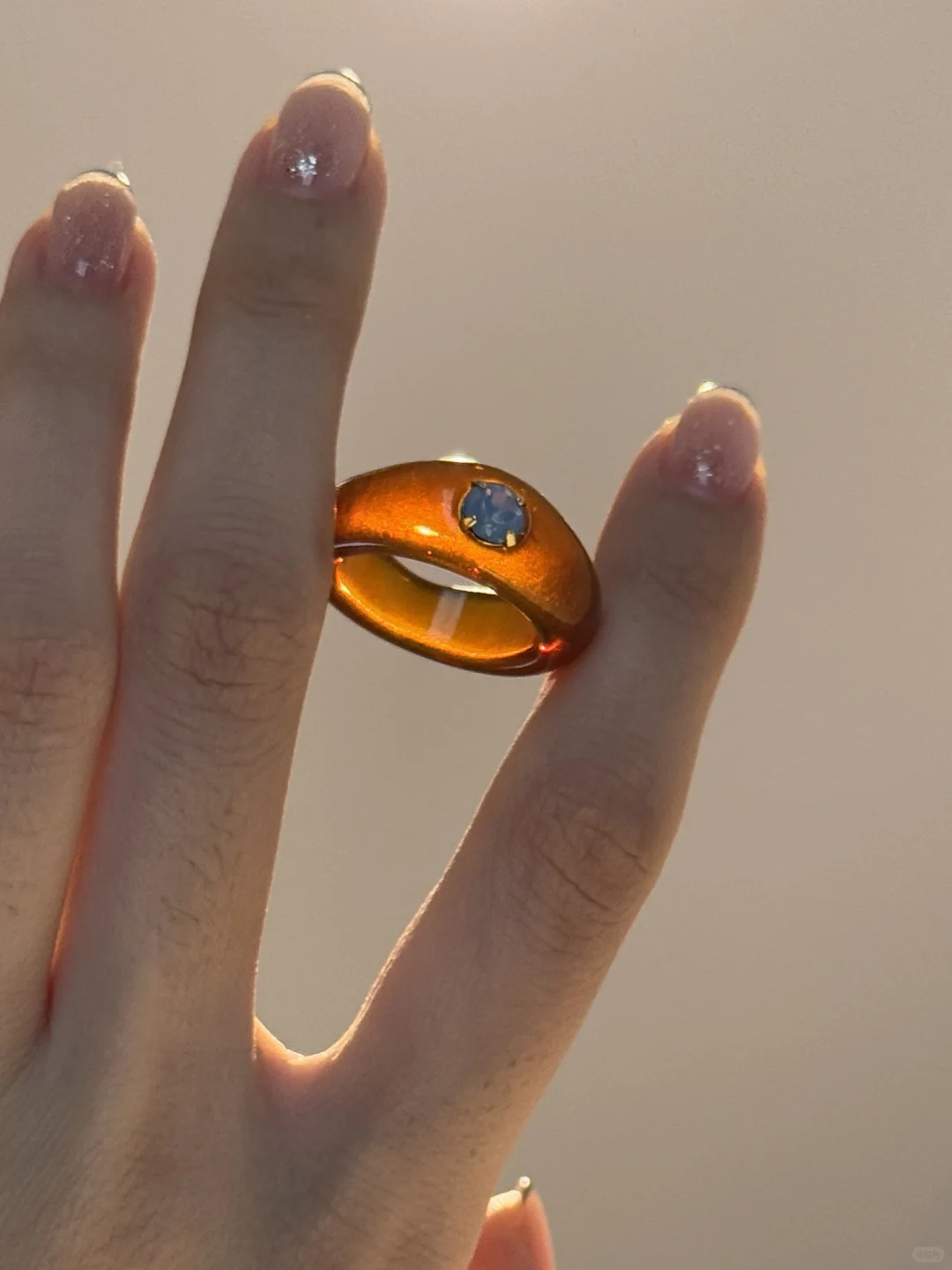 这是仙女的琥珀戒指吧