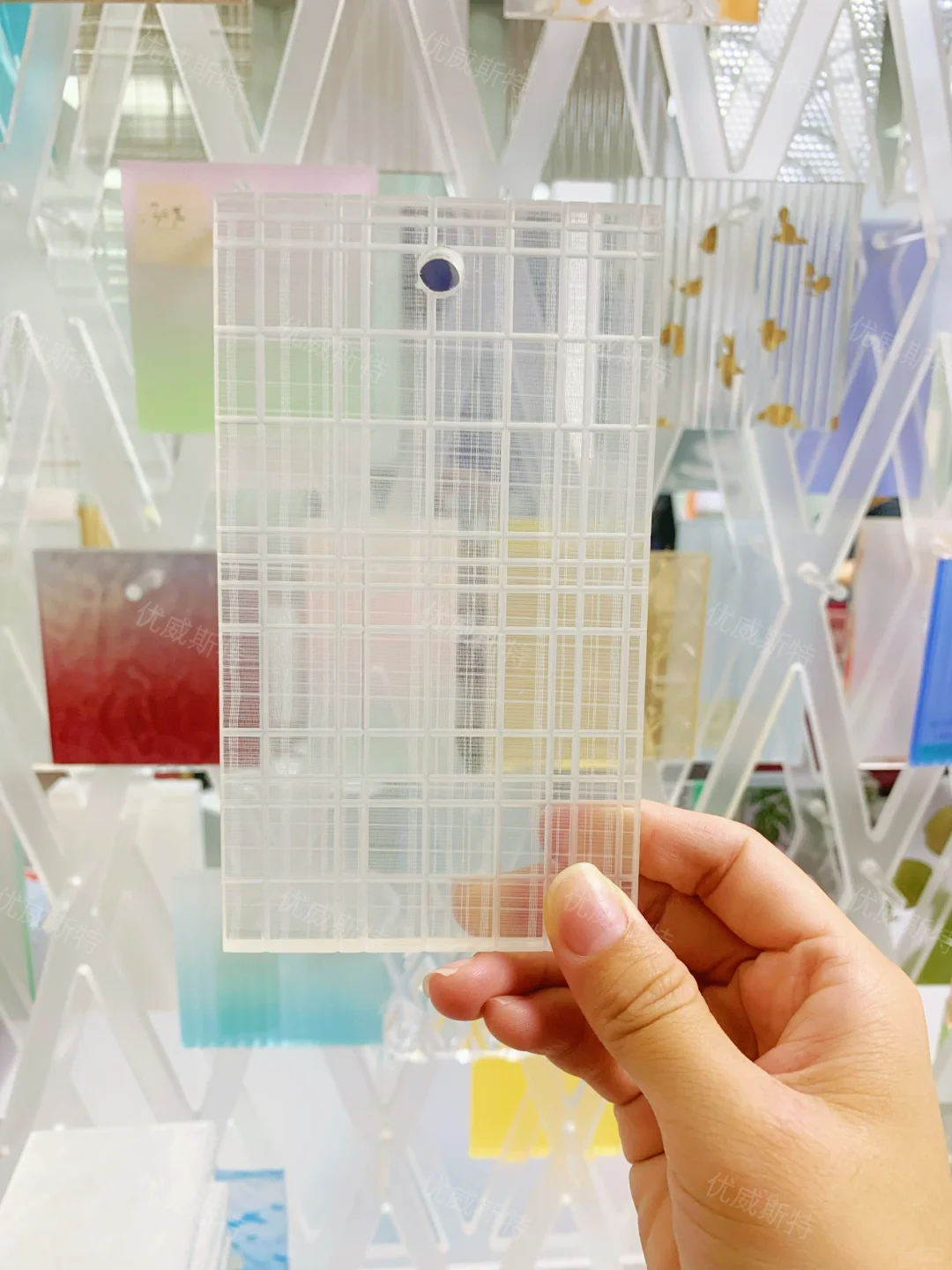 树脂板?设计师都爱宝藏新材料颜值天花板