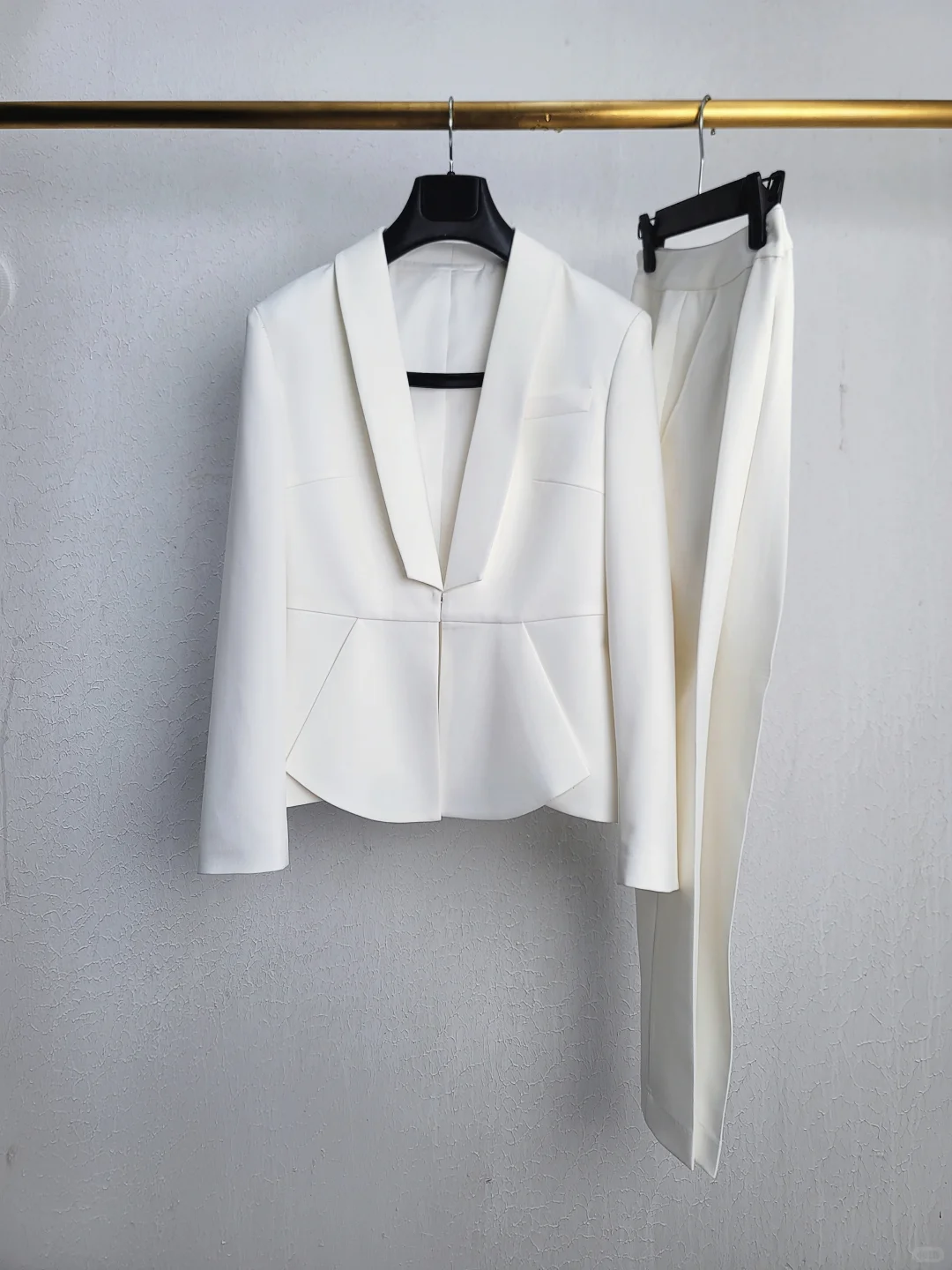 女高管如何穿出高智感？轻松拿捏气场