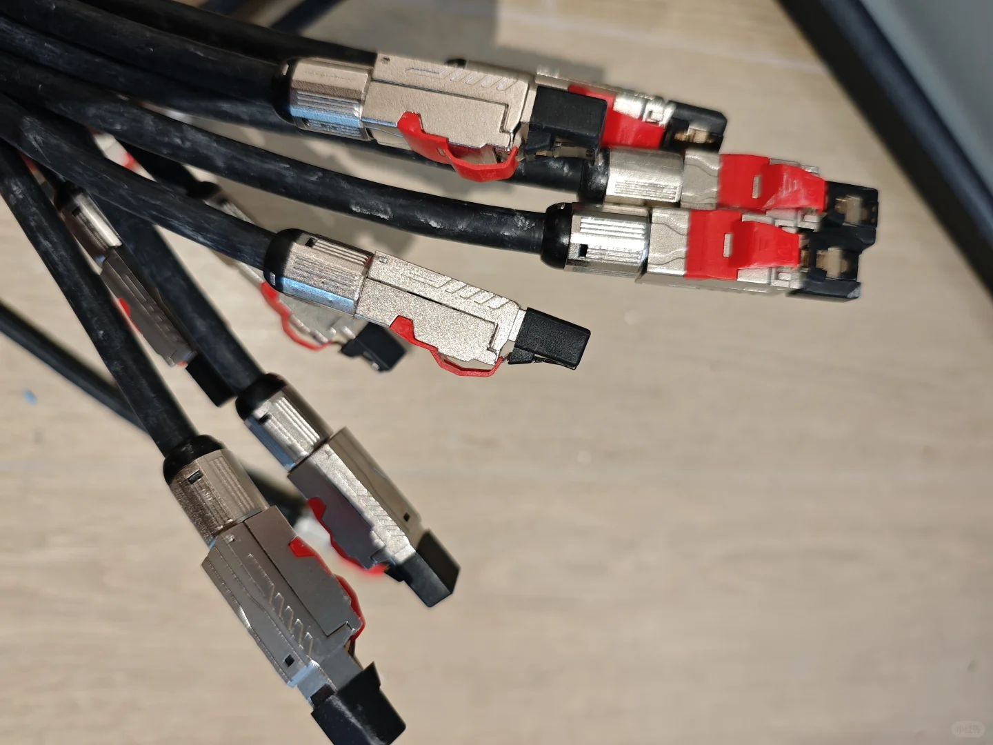 当福禄克8000碰到安普康8类网线,我惊呆了