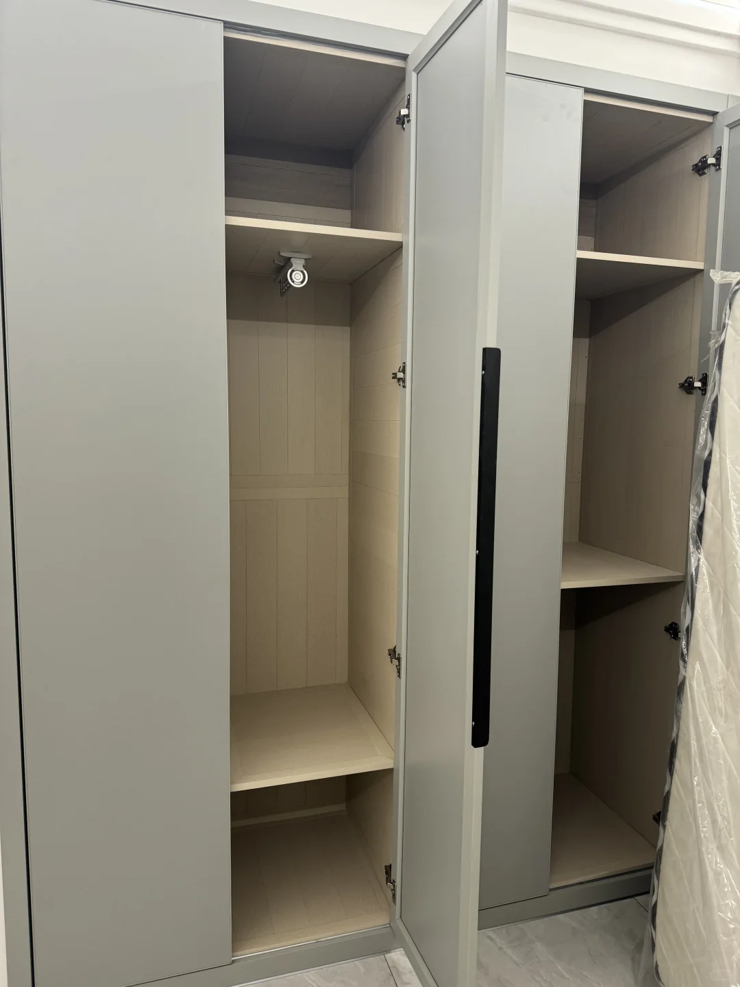 告别甲醛❌全铝极简衣柜真的香‼️