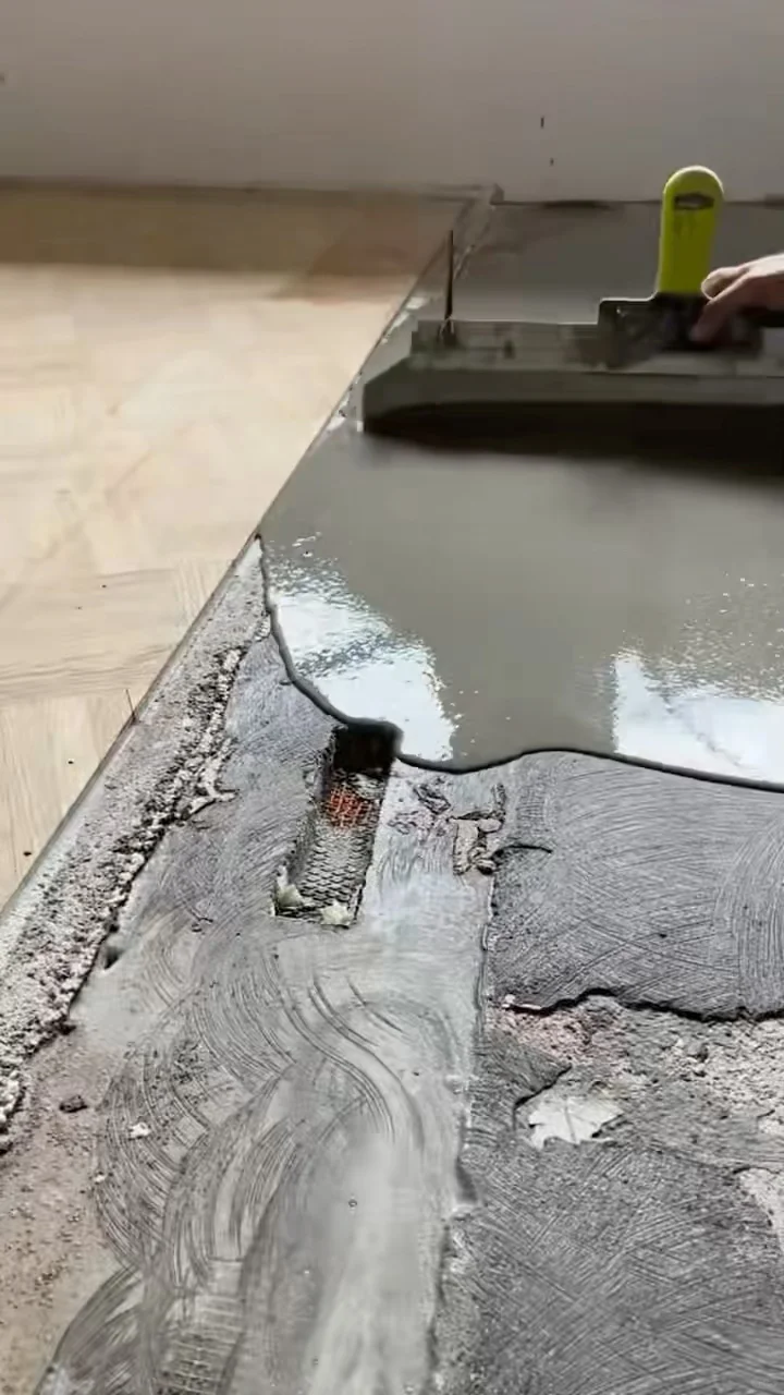 高性能水泥基自流平材料