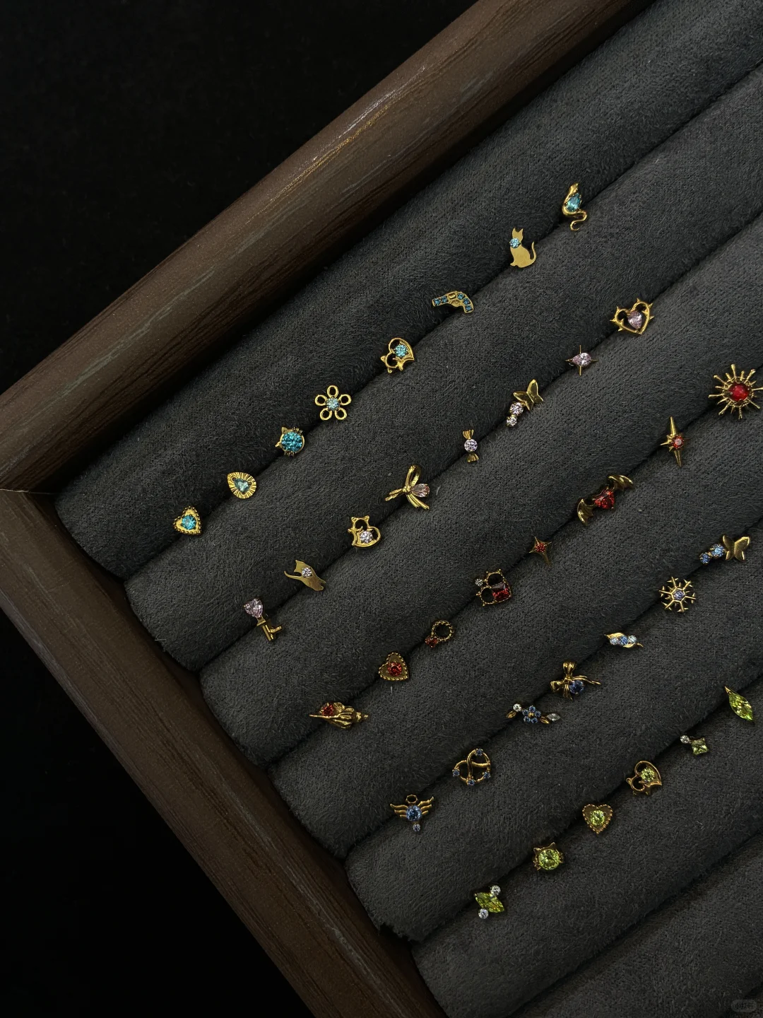 终于‼️找到了钛合金养耳又美疯的耳钉✨