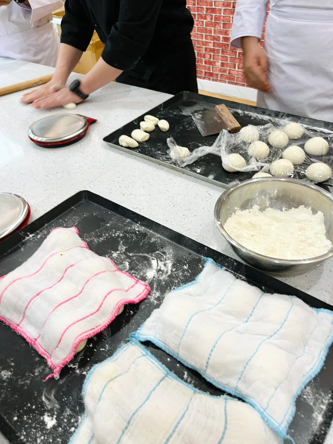 零零后女大学生勇闯烘焙圈