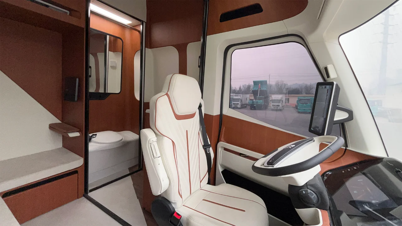 曜灵-氢智能驾驶远程物流车