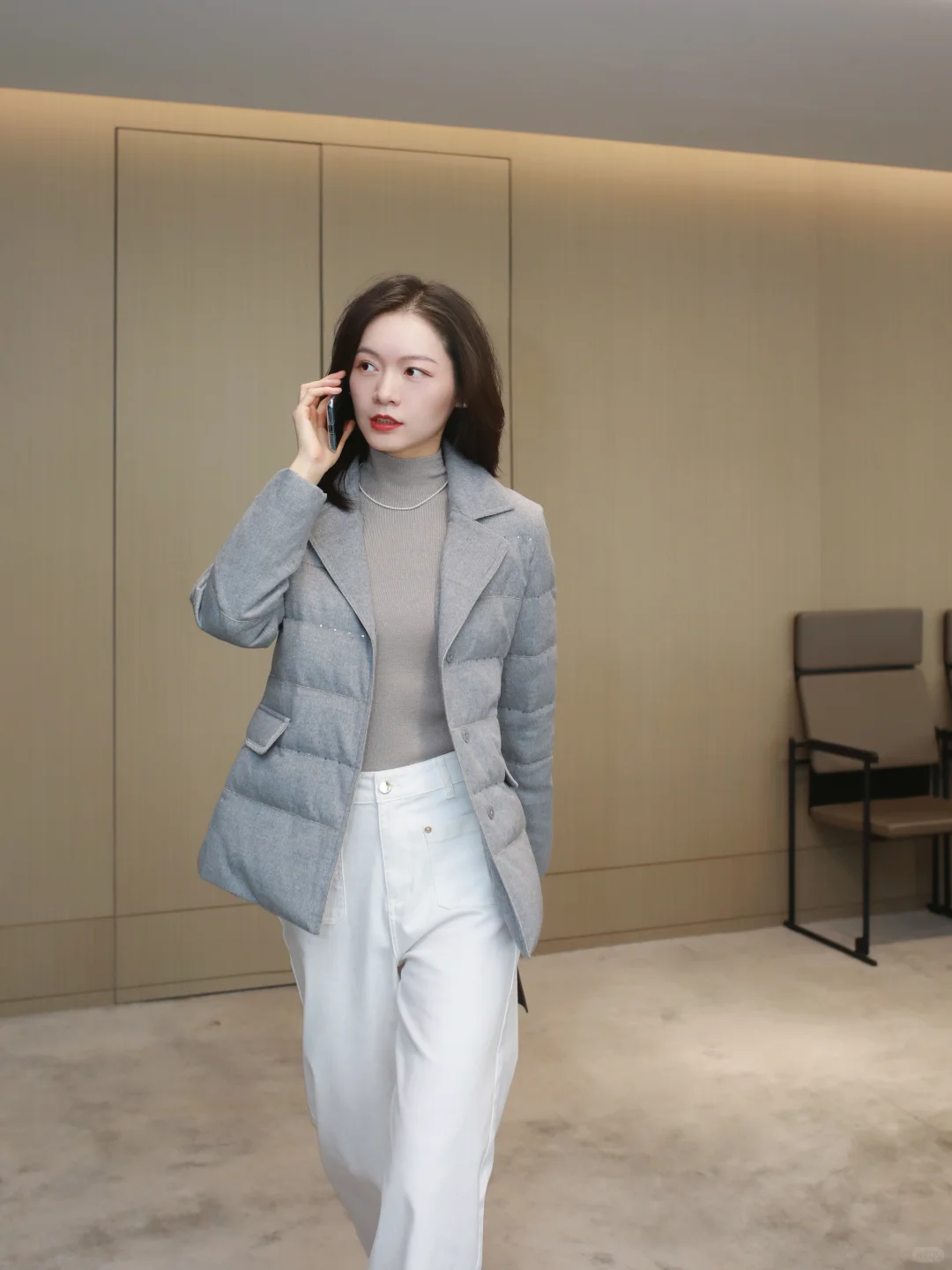 30+女律师|是哪个天才发明了西装剪裁羽绒服