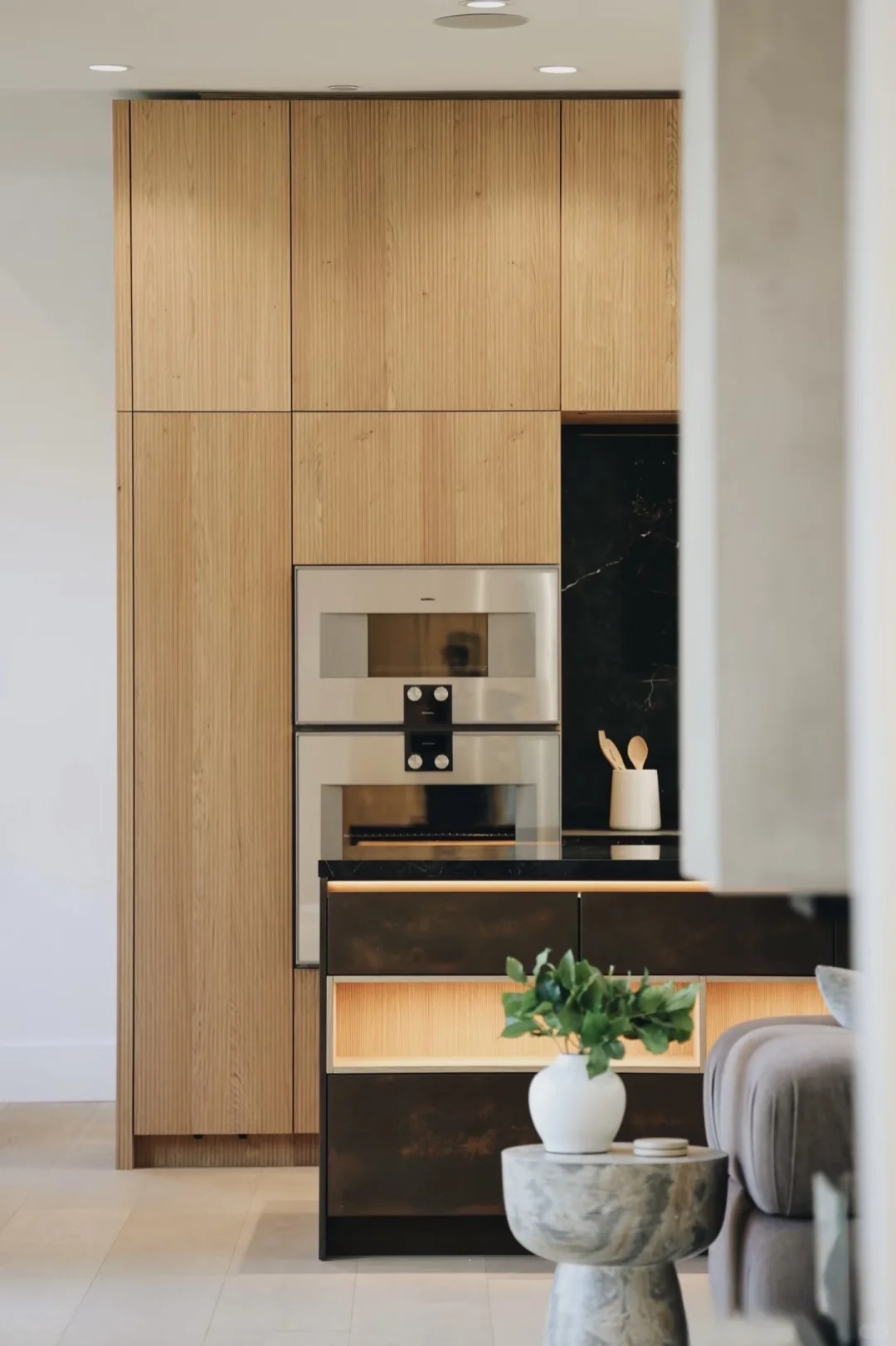 北美装修趋势|冷白极简退场,回归温柔与松驰