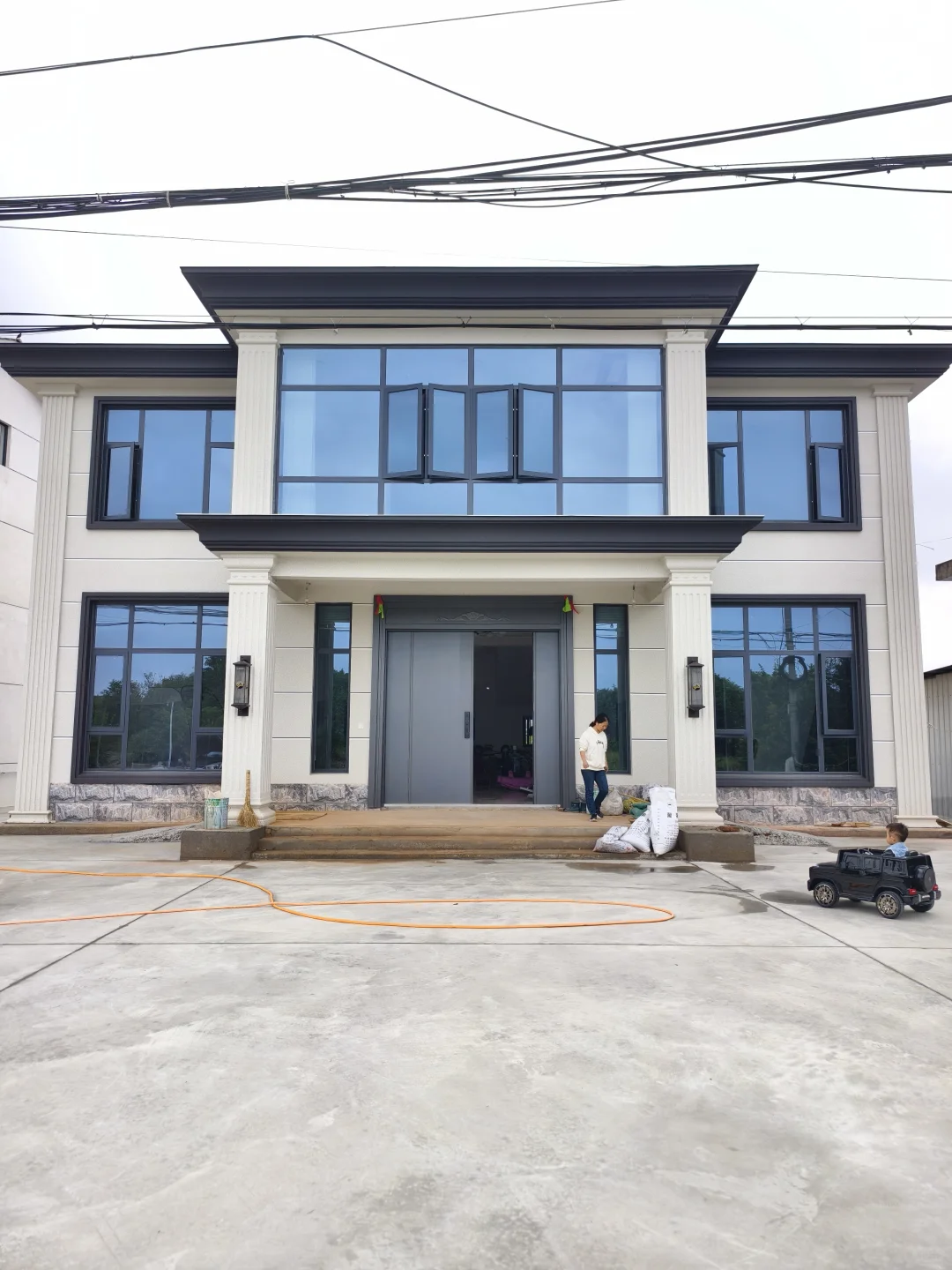 没请设计师的农村自建房?