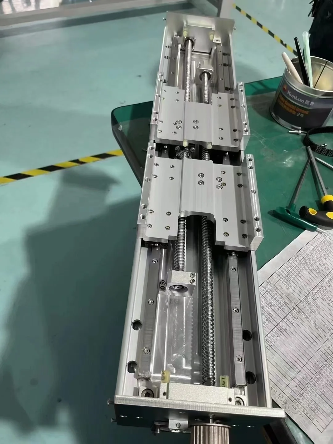 来来来，看看我们公司是生产什么的