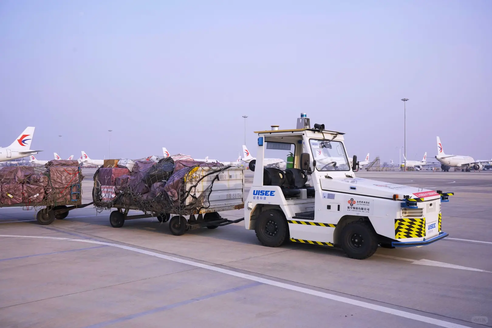 厂区无人驾驶运输车，24h真无人自动运输