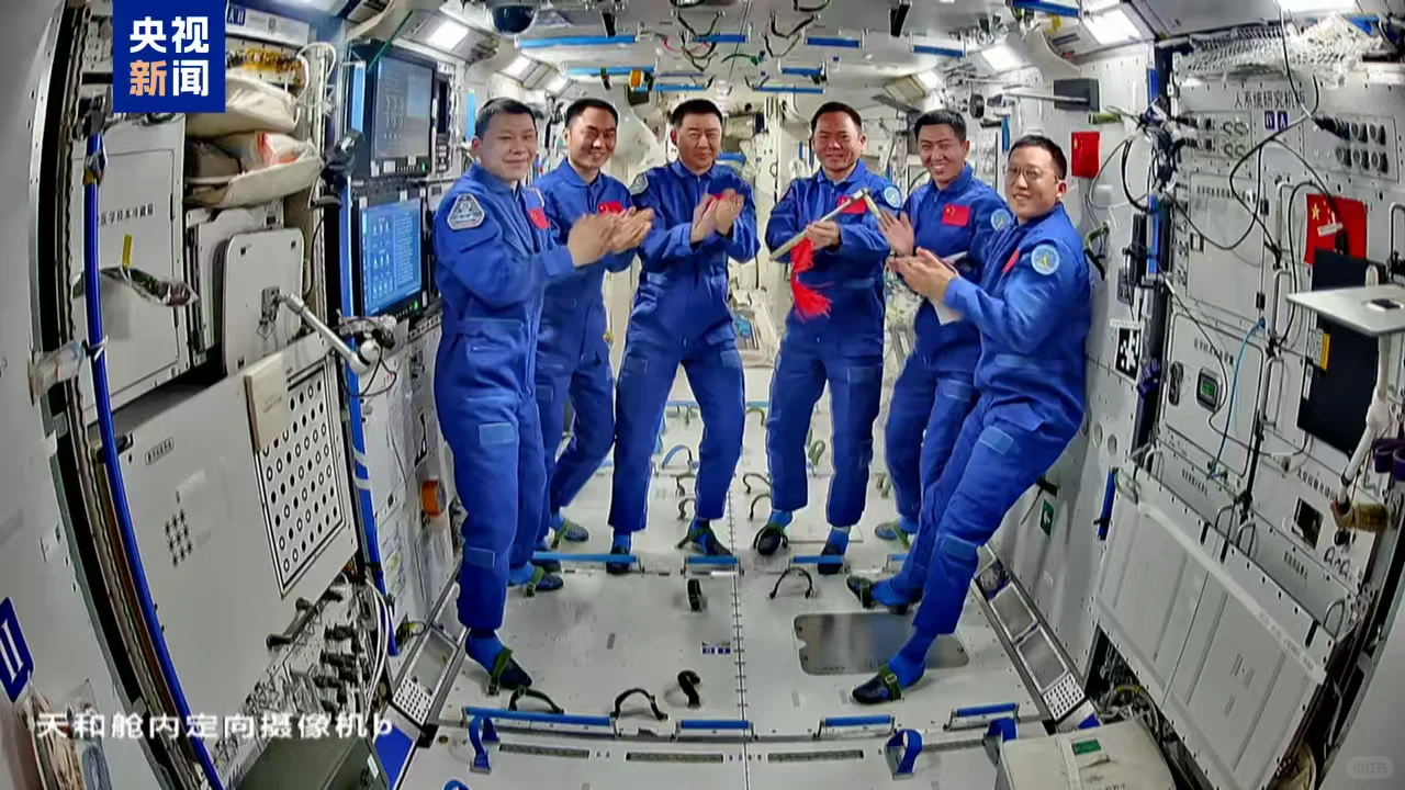 神舟二十一号航天乘组顺利交接！