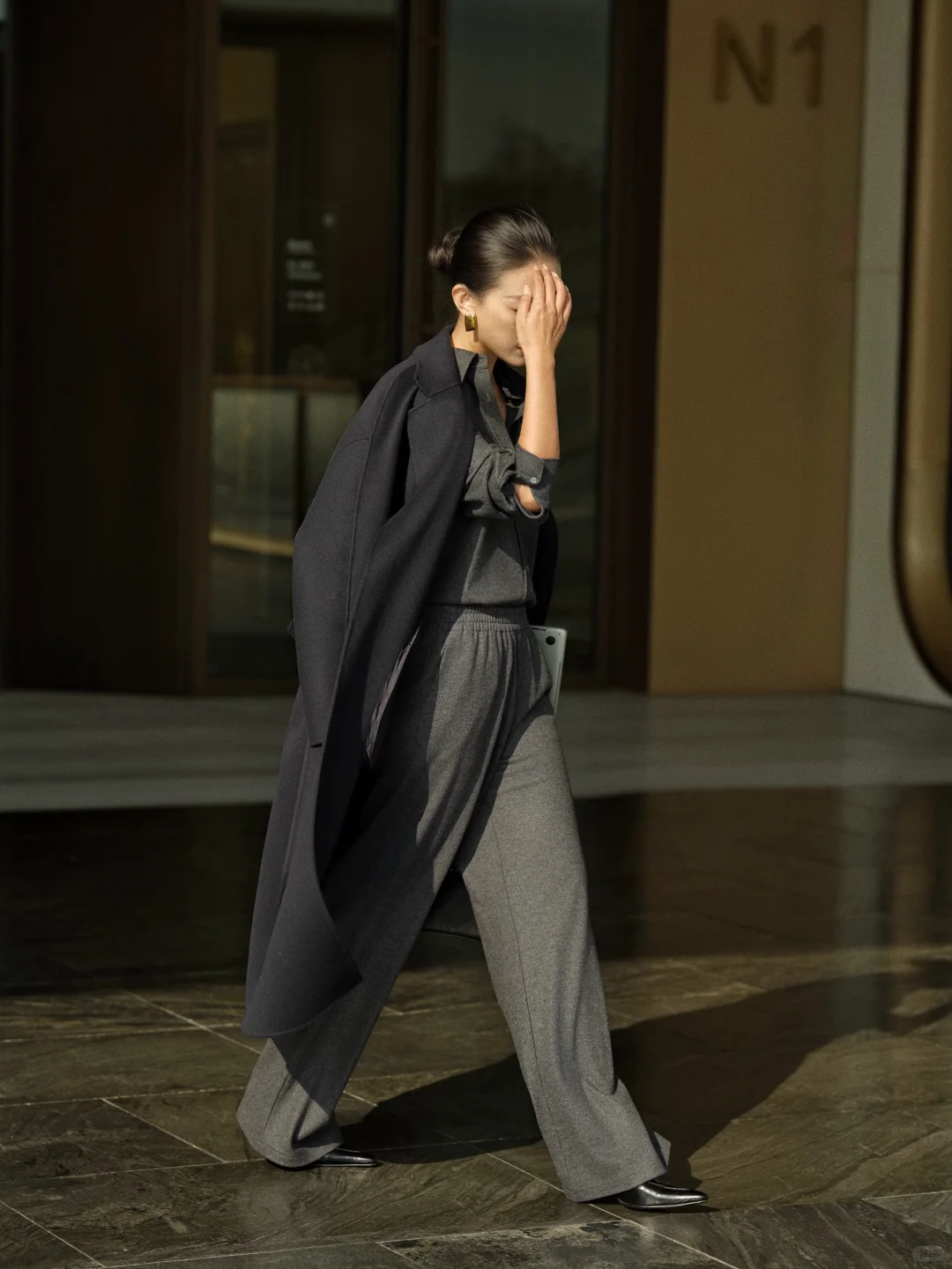 高智感蓝灰配色，步履所至，皆是主场