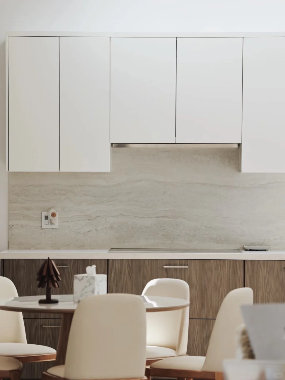 北美装修趋势|冷白极简退场,回归温柔与松驰