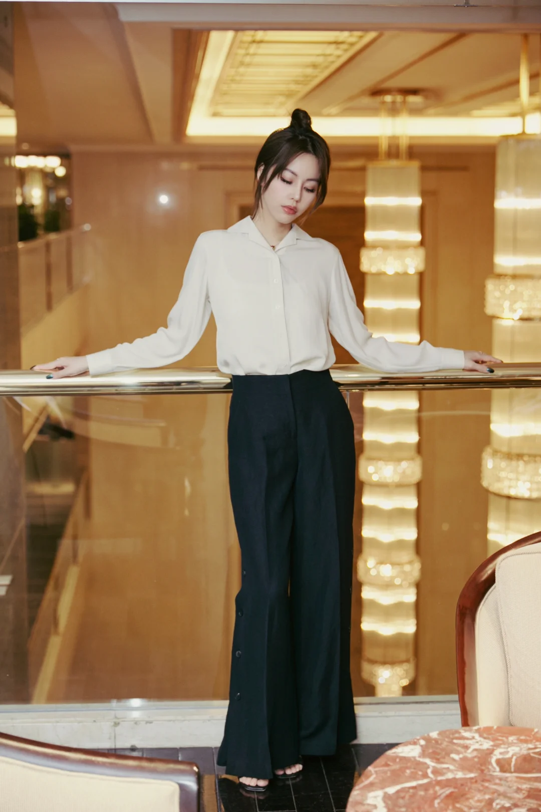 高智感清冷随性搭配?上班通勤无压力