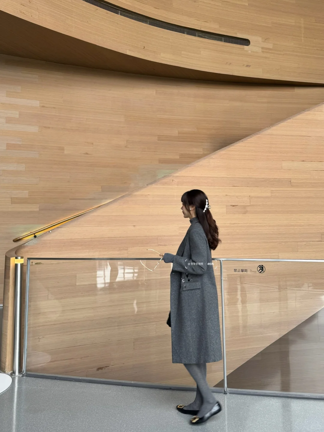 自带高智感的暮色灰?老师气质穿搭