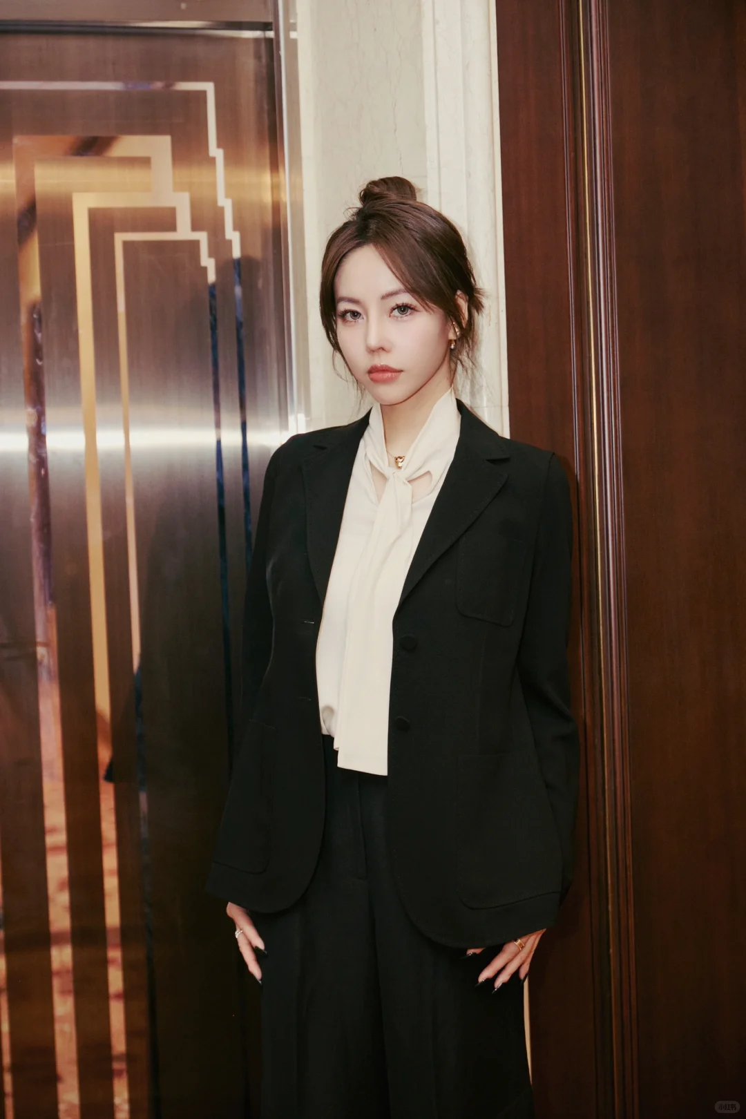 高智感清冷随性搭配?上班通勤无压力