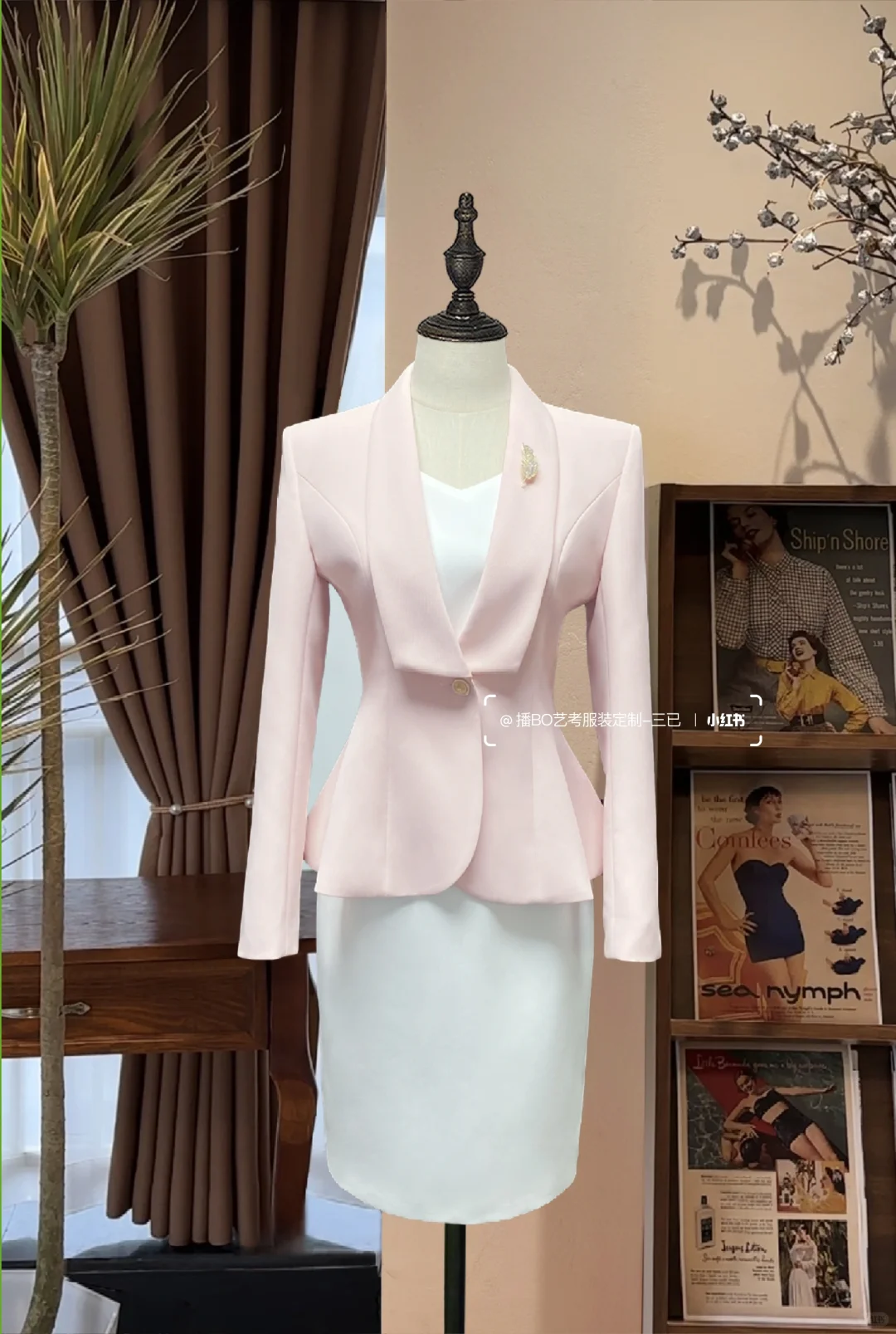 “大小姐驾到”版嫩粉色套裙|播音战袍