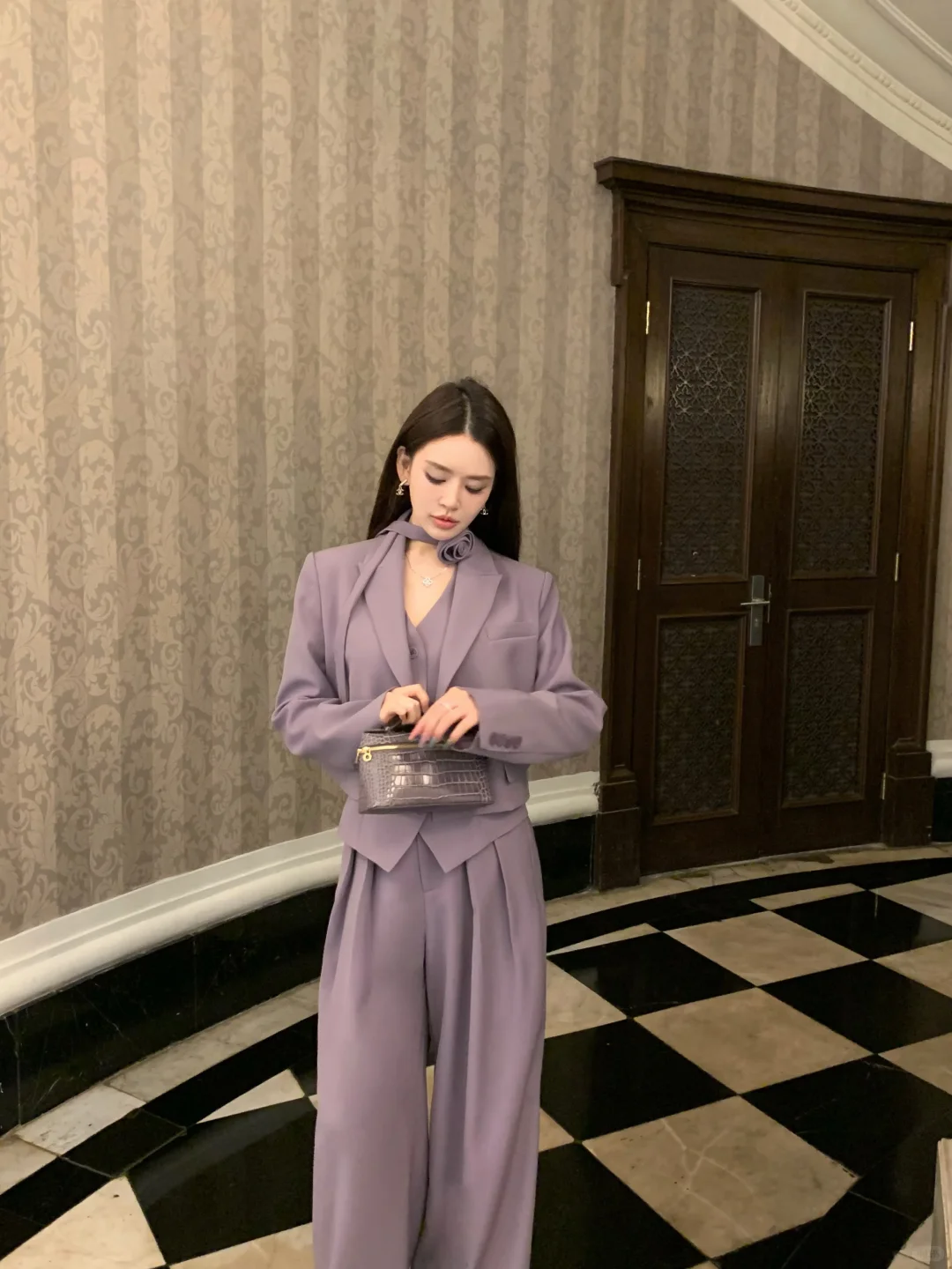 贵气高智感| 通勤穿搭 干净大方的松弛感