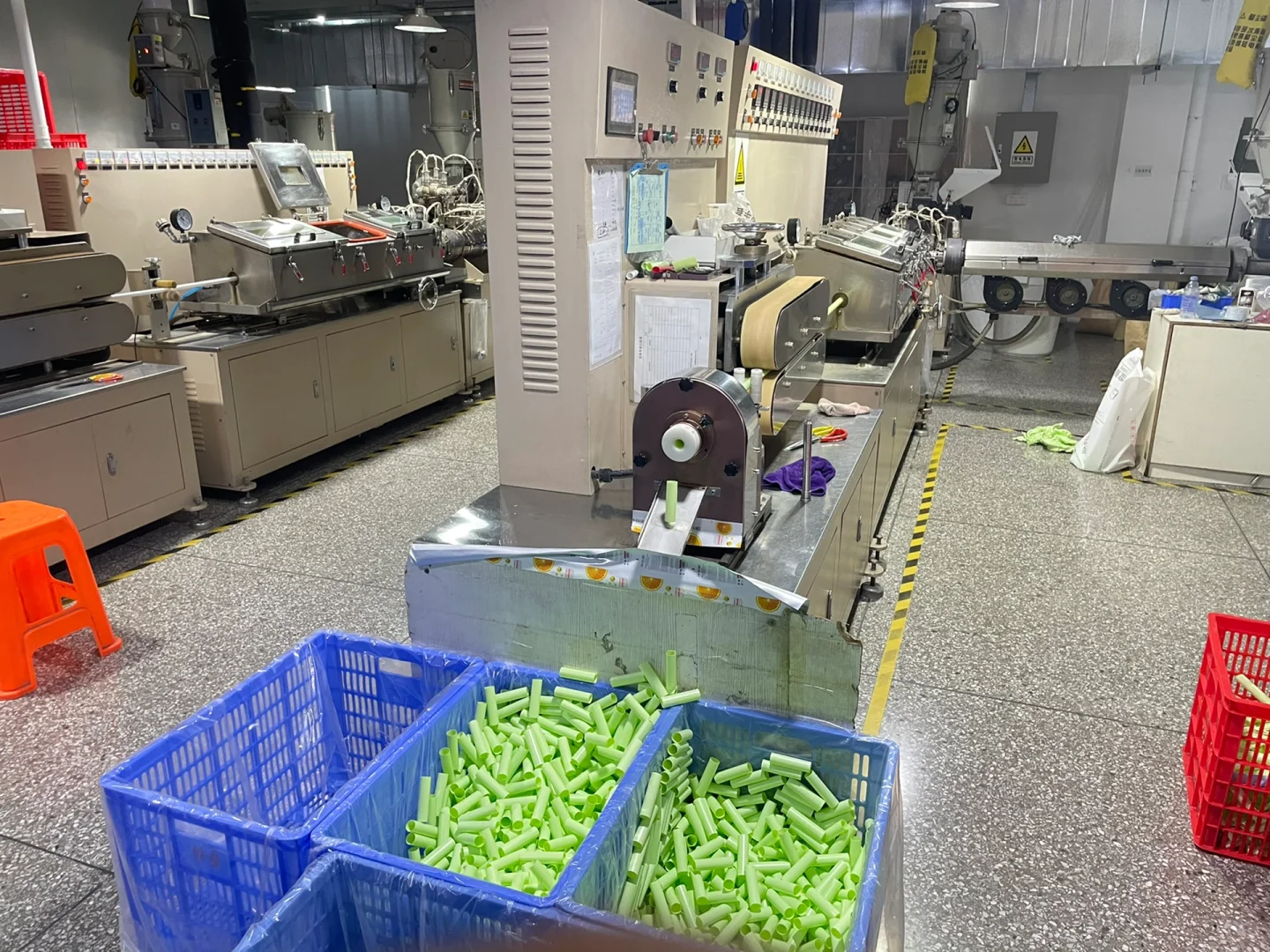 化妆品软管包材原来是这样生产出来的！