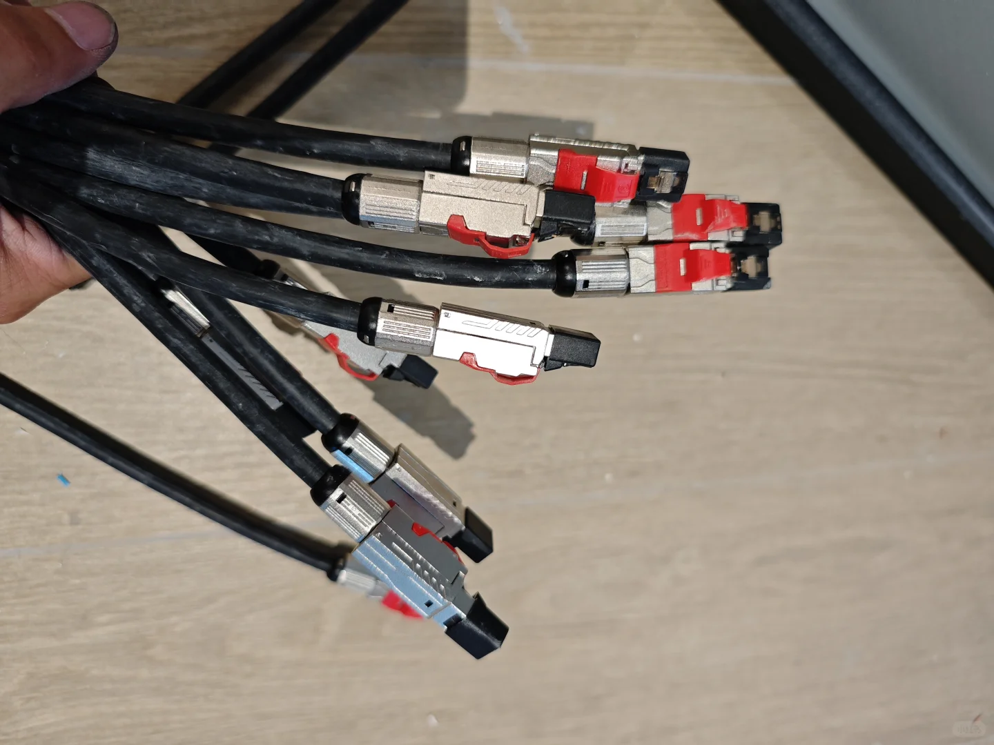 当福禄克8000碰到安普康8类网线,我惊呆了