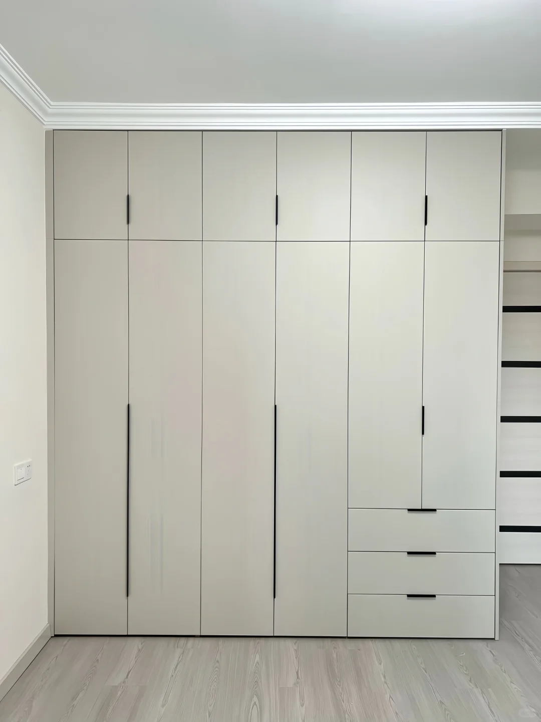 2025年九款最实用的衣柜设计