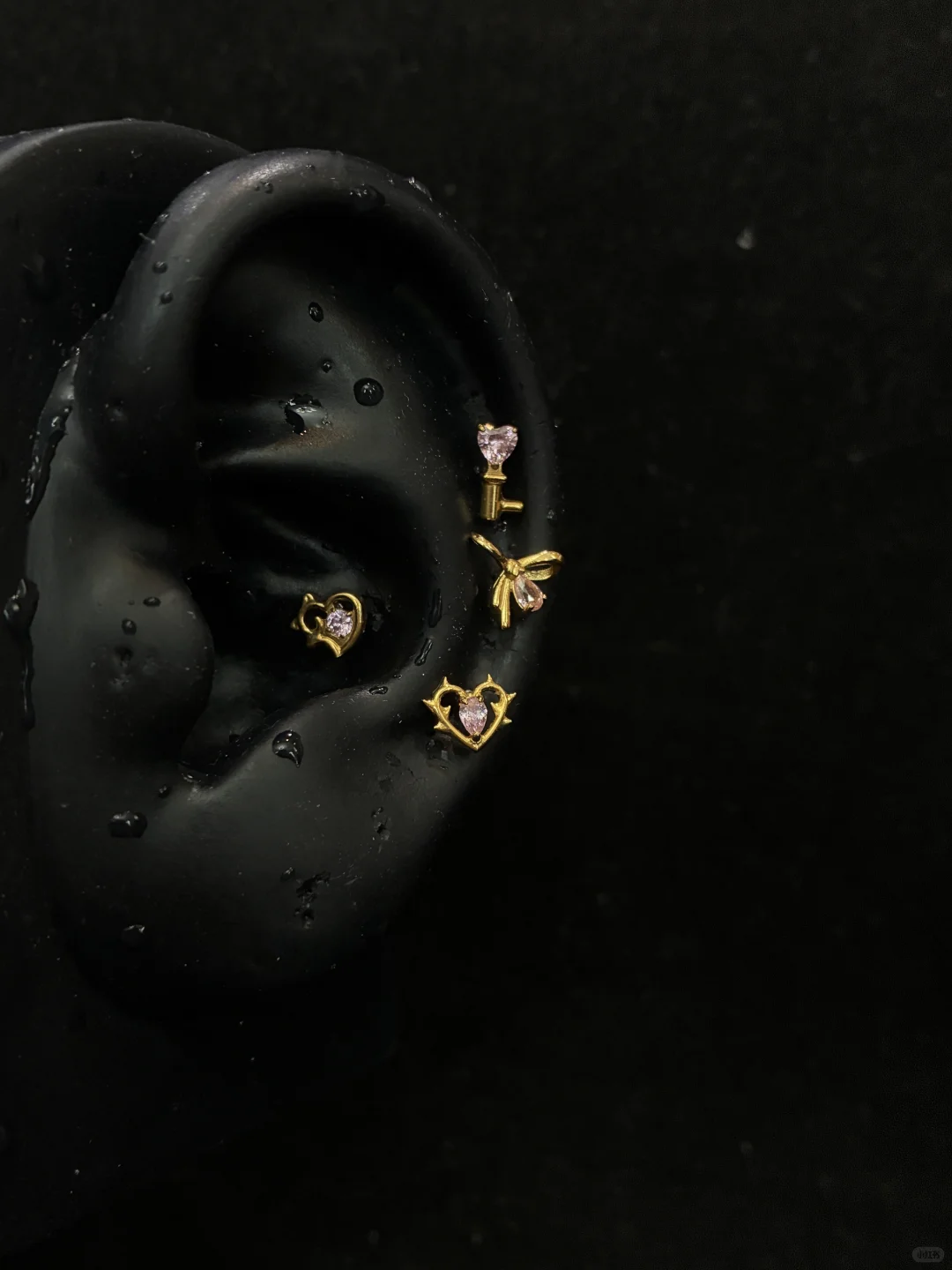 终于‼️找到了钛合金养耳又美疯的耳钉✨