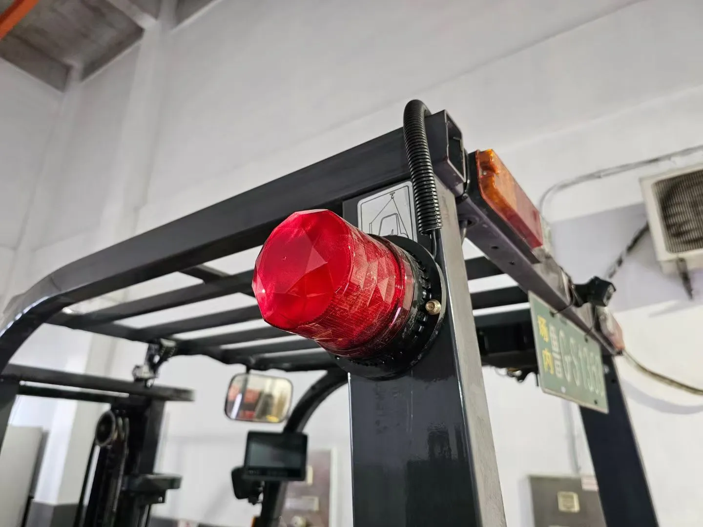 这样安全的叉车谁不爱呢？