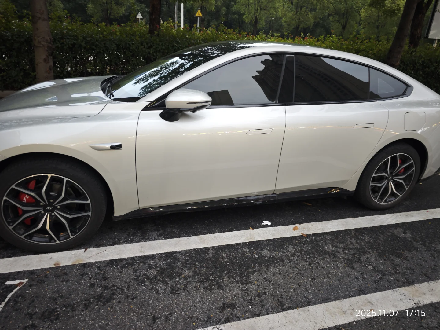 关于奕派007续航和美食的双重惊喜