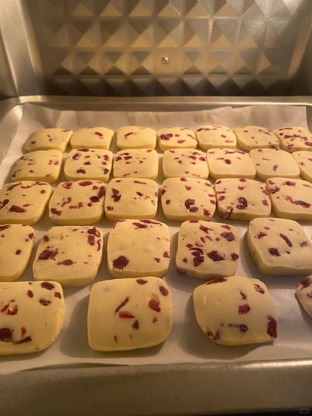 免打发!酥到掉渣的蔓越莓饼干?