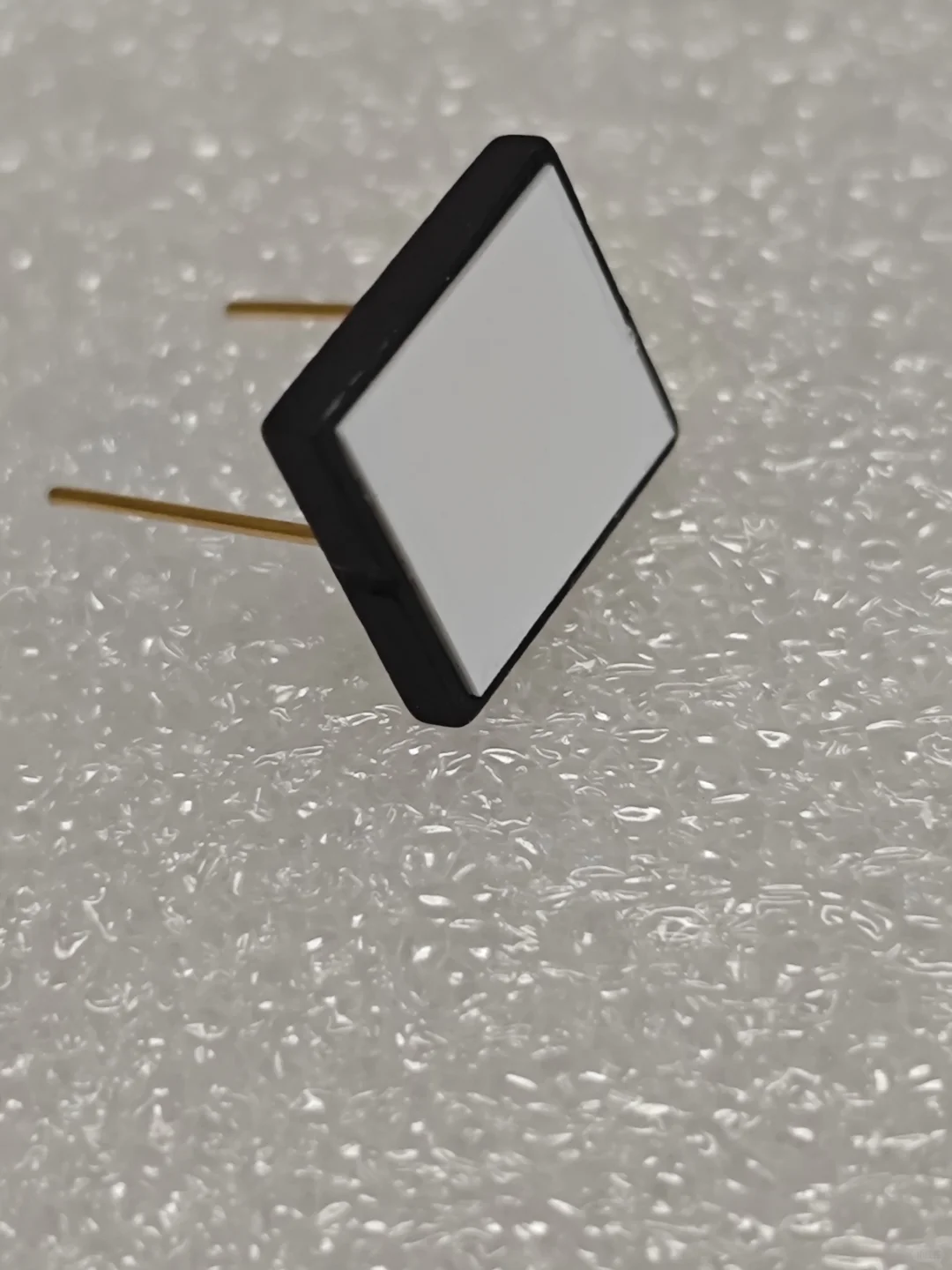 这可不是小白板，这是X射线探测器