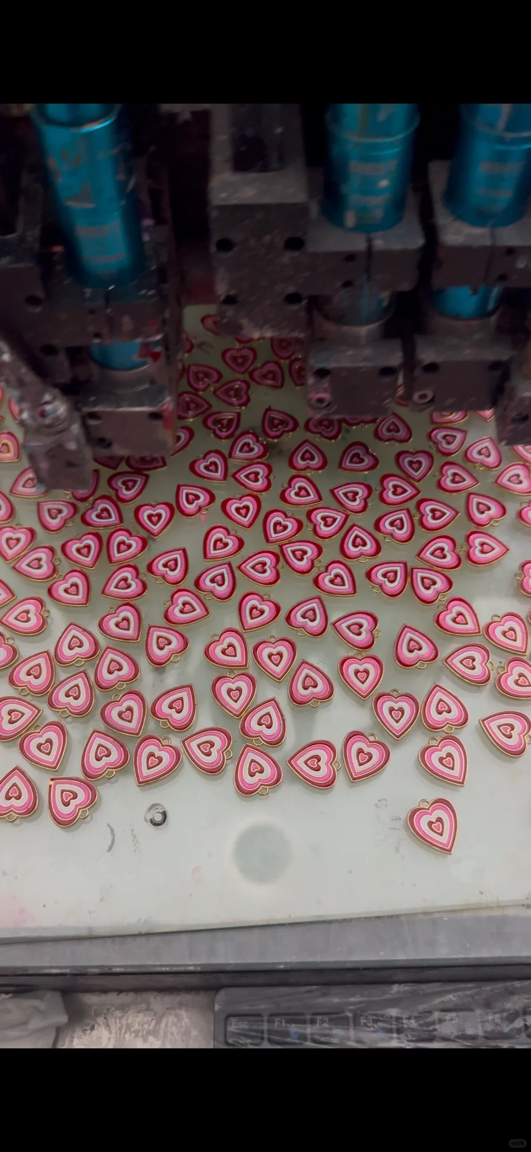 义乌山木饰品滴油加工厂