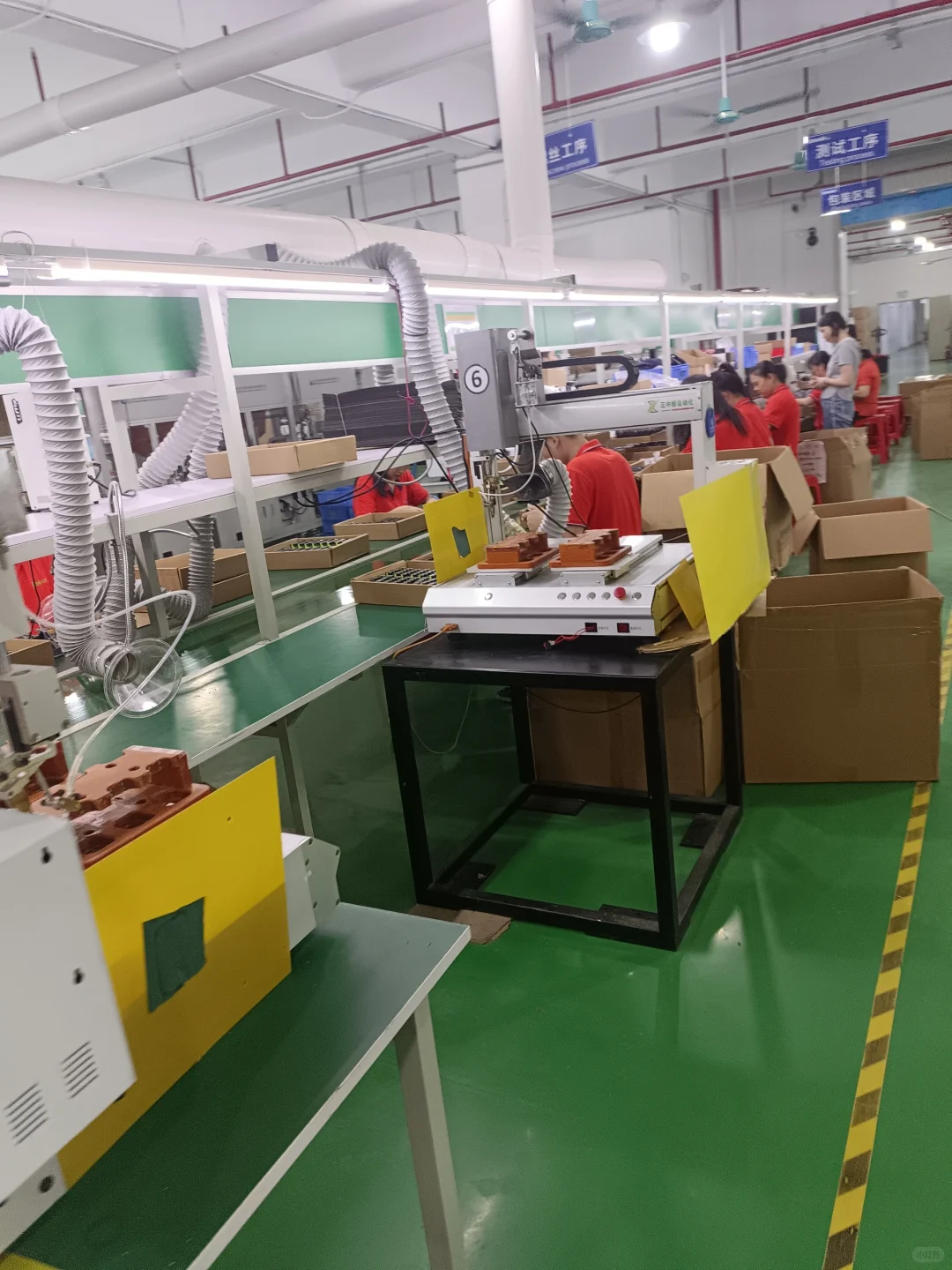 背负式锂电池生产中