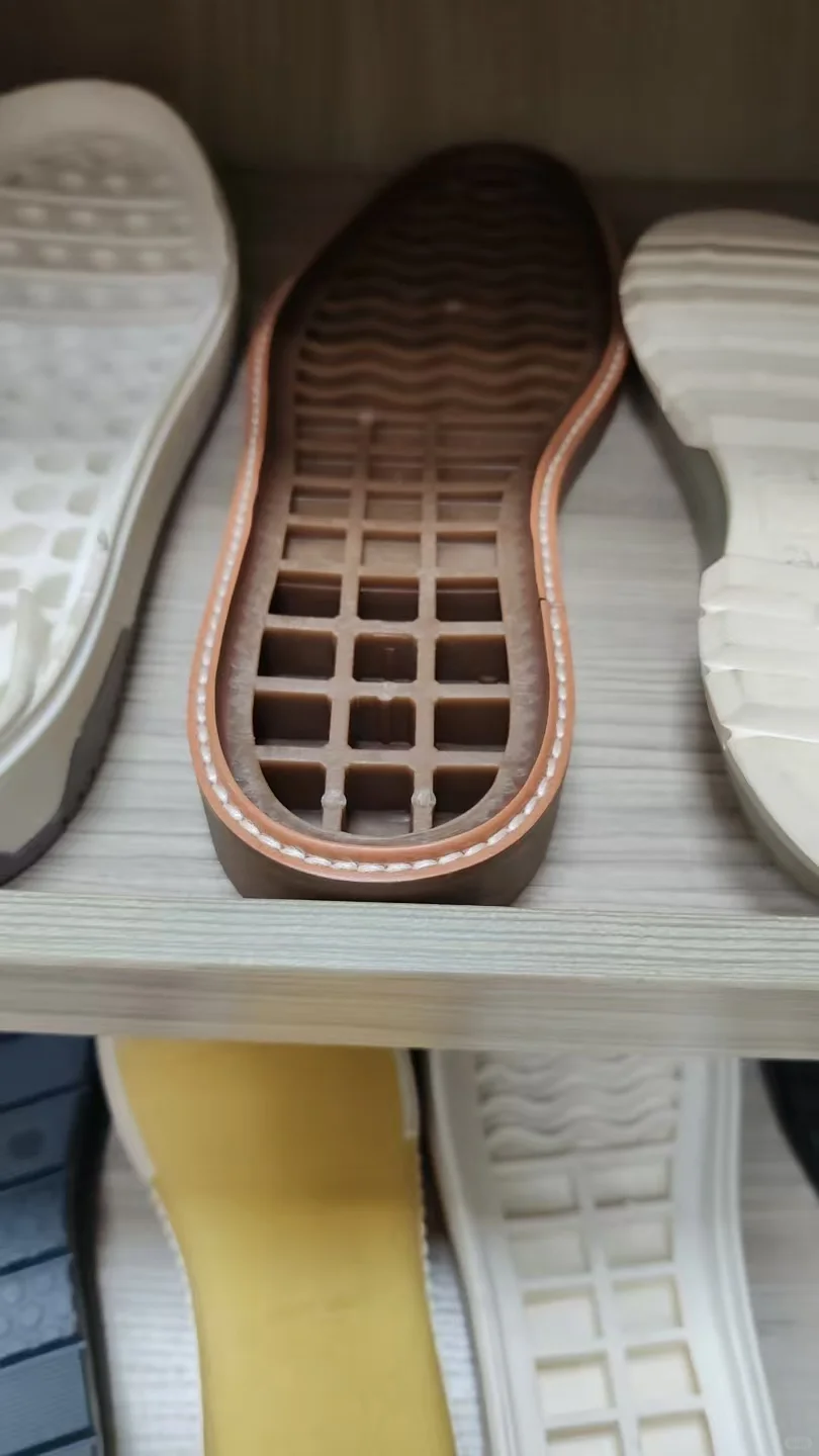 鞋底工厂，专业生产15年