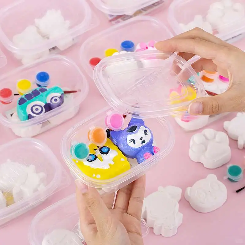 儿童 DIY 涂鸦石膏娃娃超有趣?