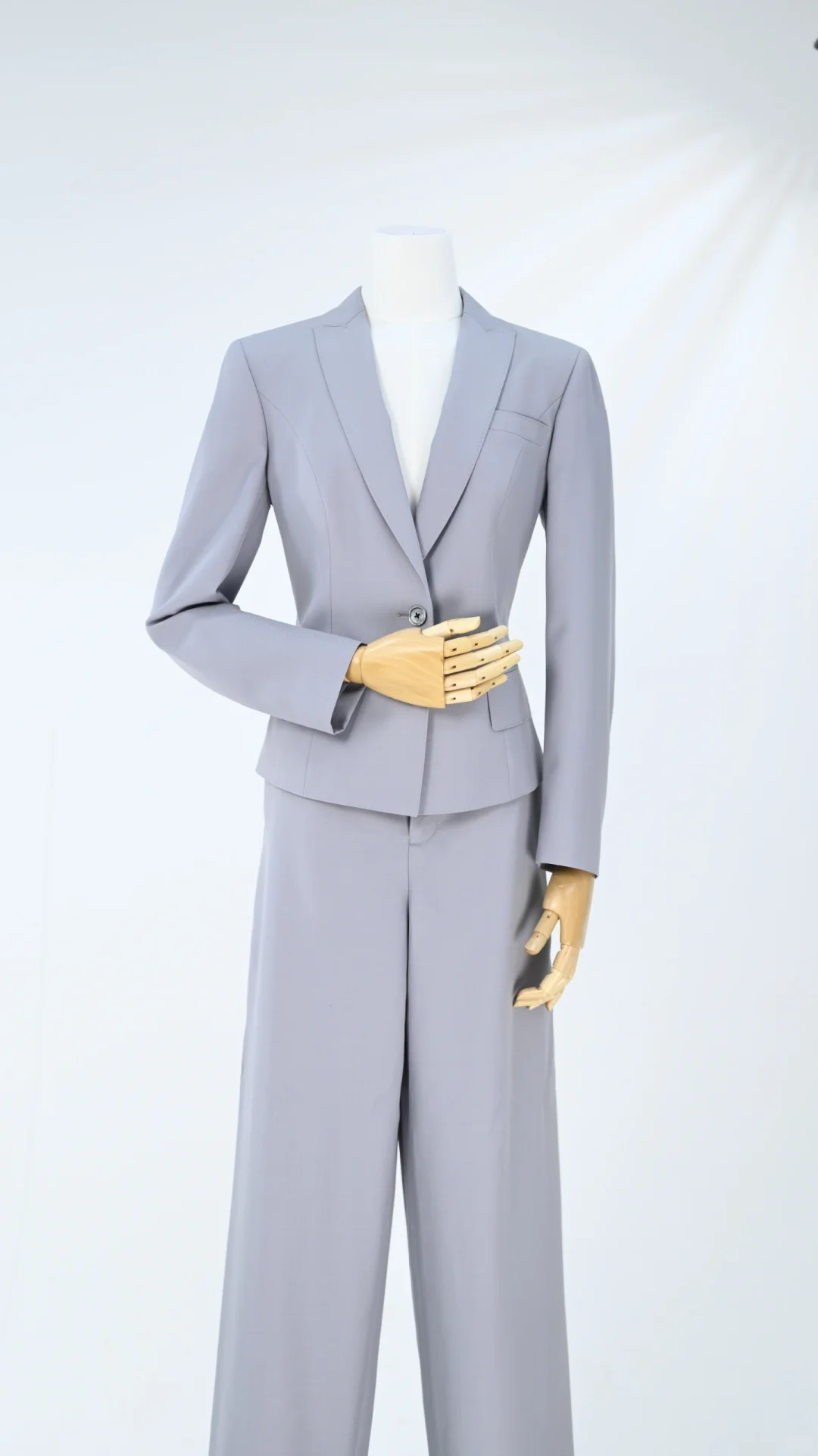 职场通勤穿搭丨早春高智感西装套装?