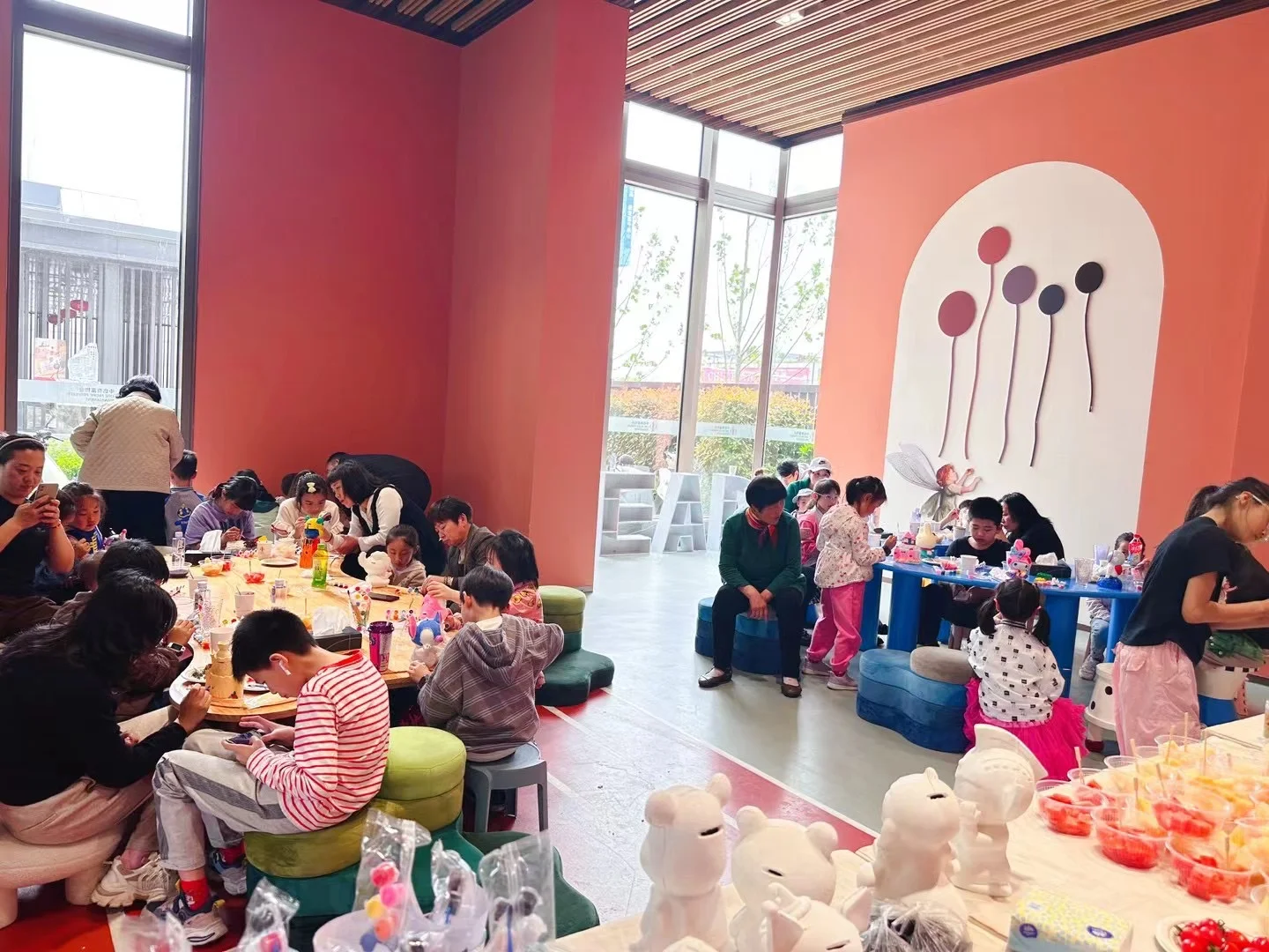 社牛物业又搞事情啦！石膏娃娃彩绘活动太顶